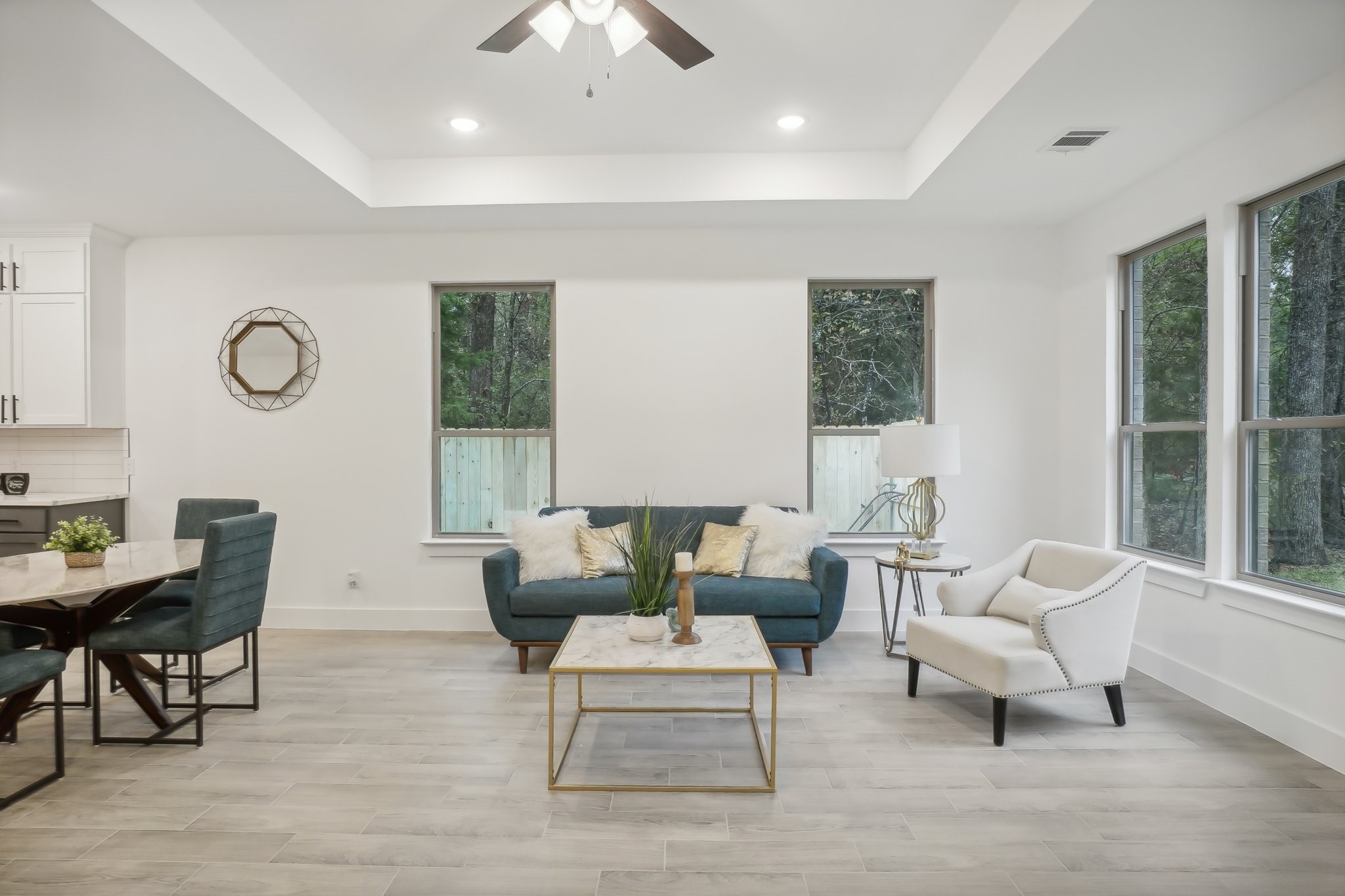 122 W Beachwood Loop