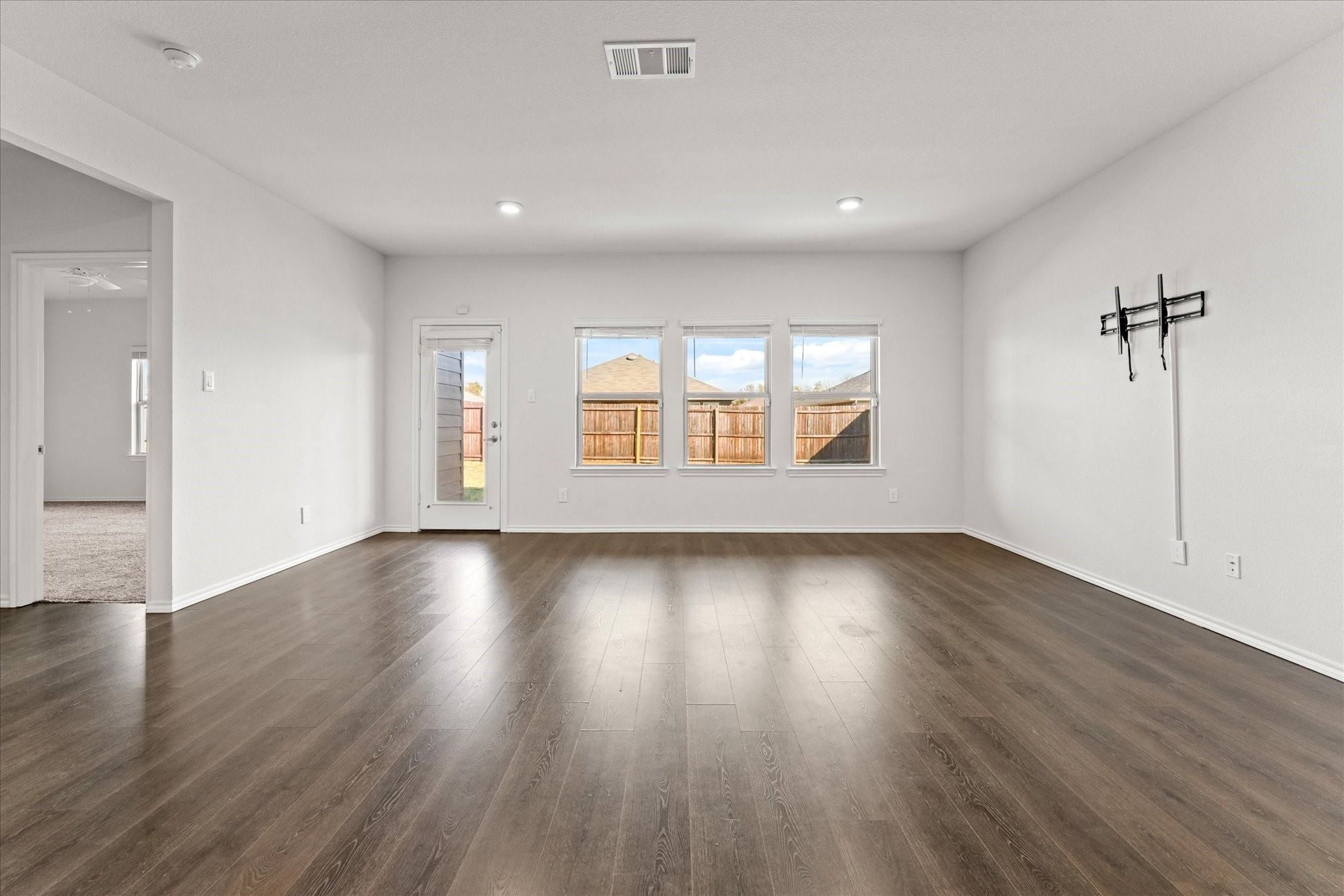803 Cottonwood Way