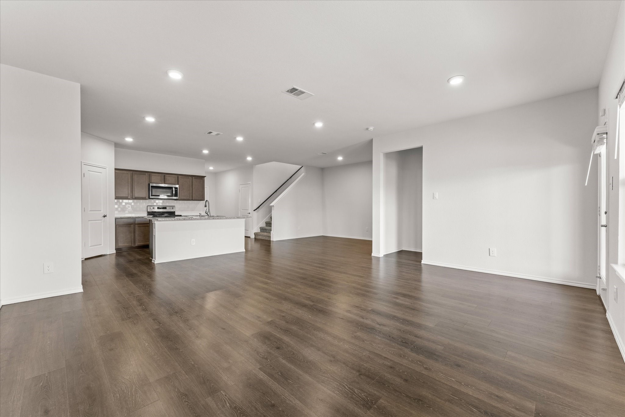 803 Cottonwood Way