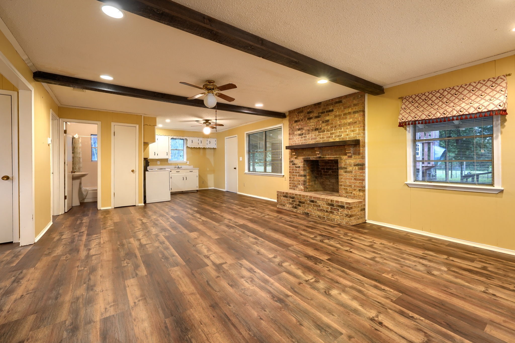 4330 Country Lane