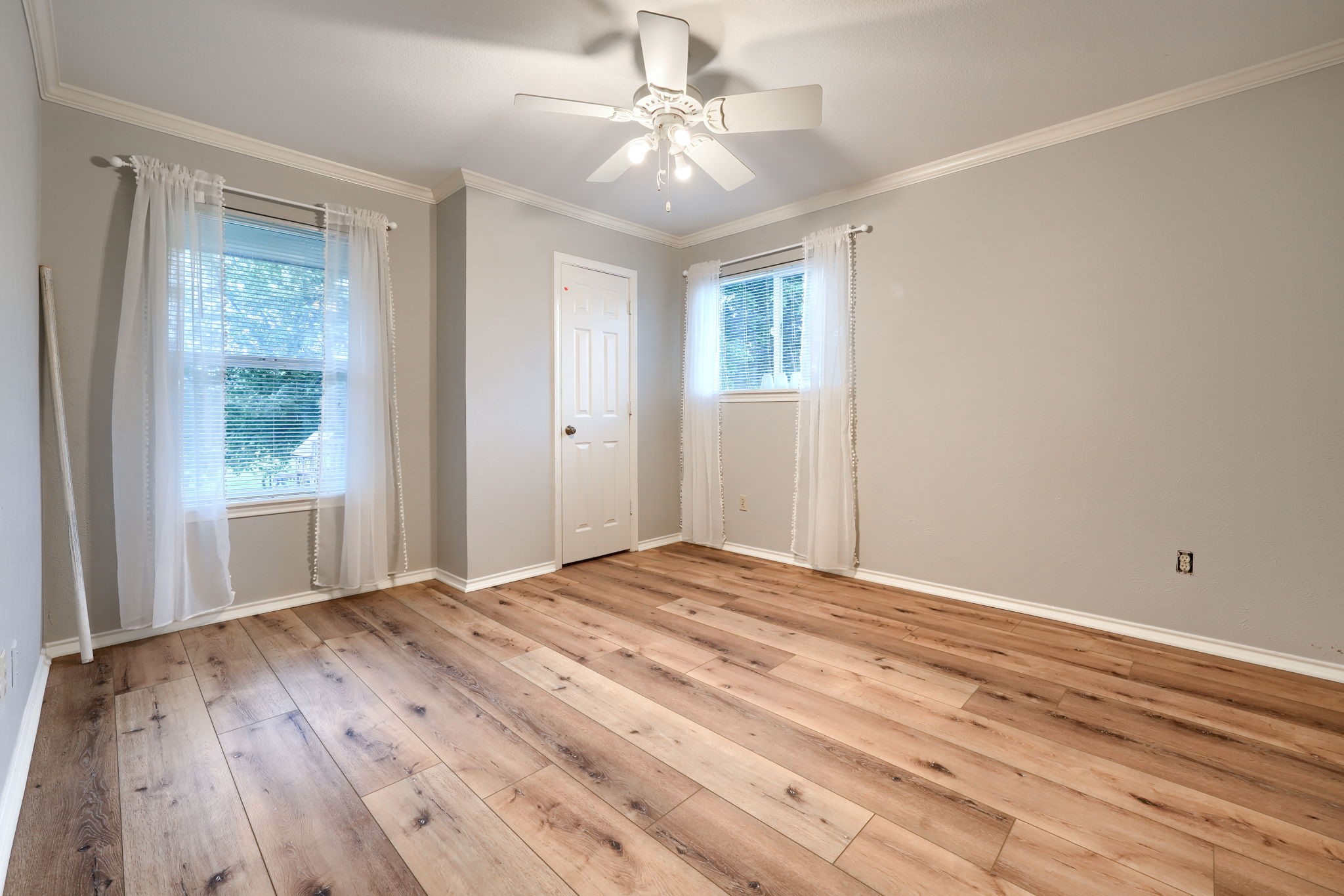 4330 Country Lane