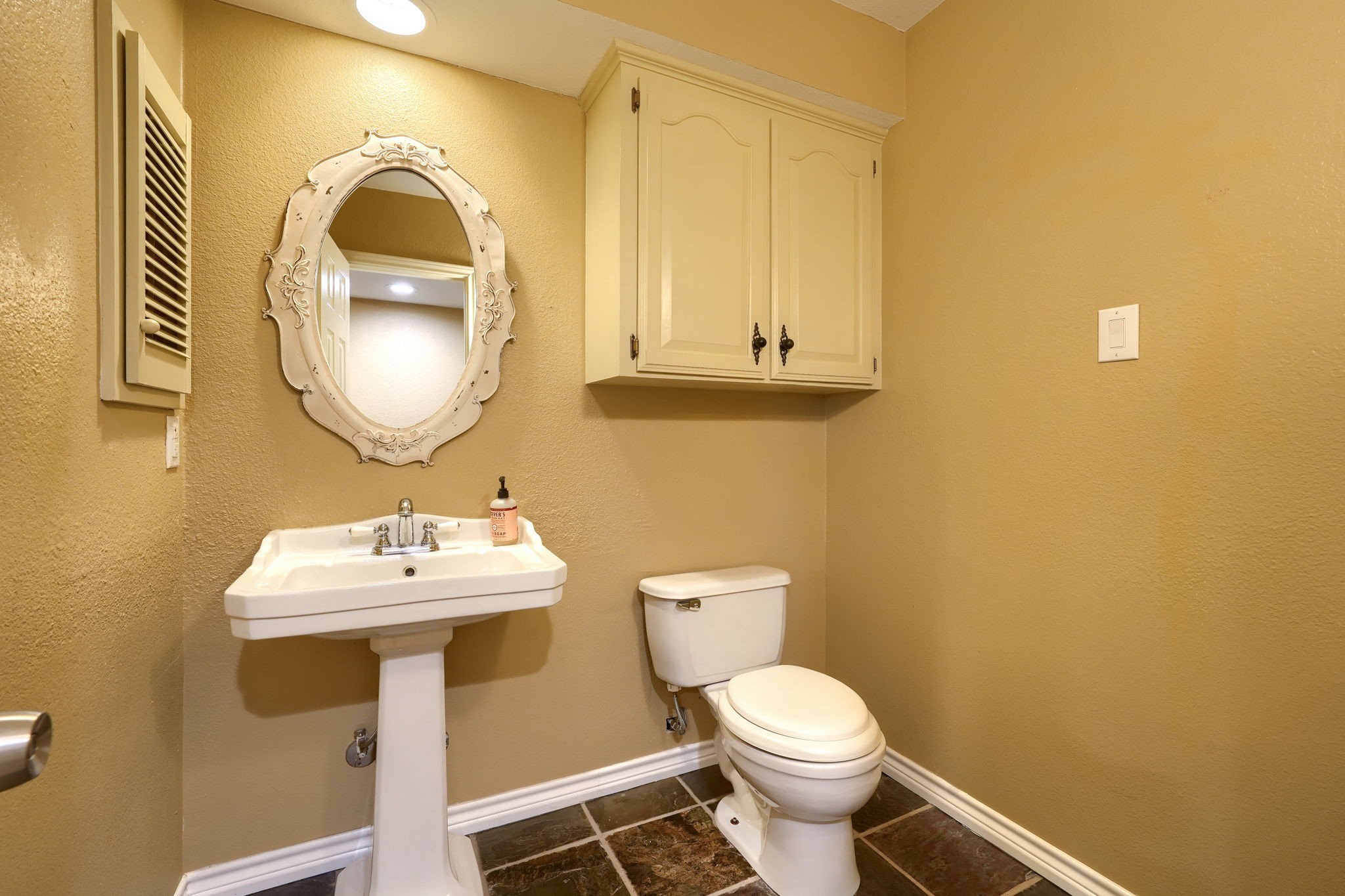 4330 Country Lane