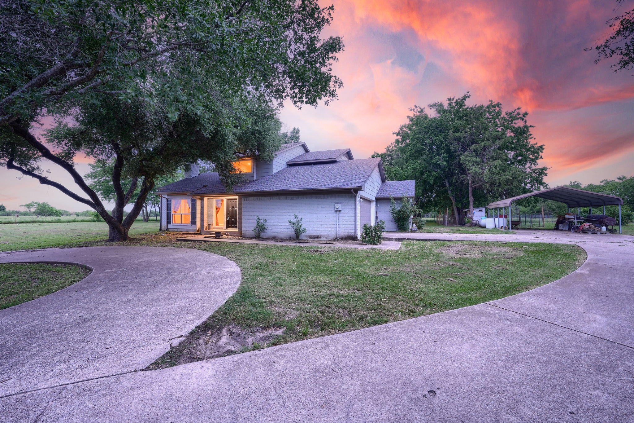 4330 Country Lane