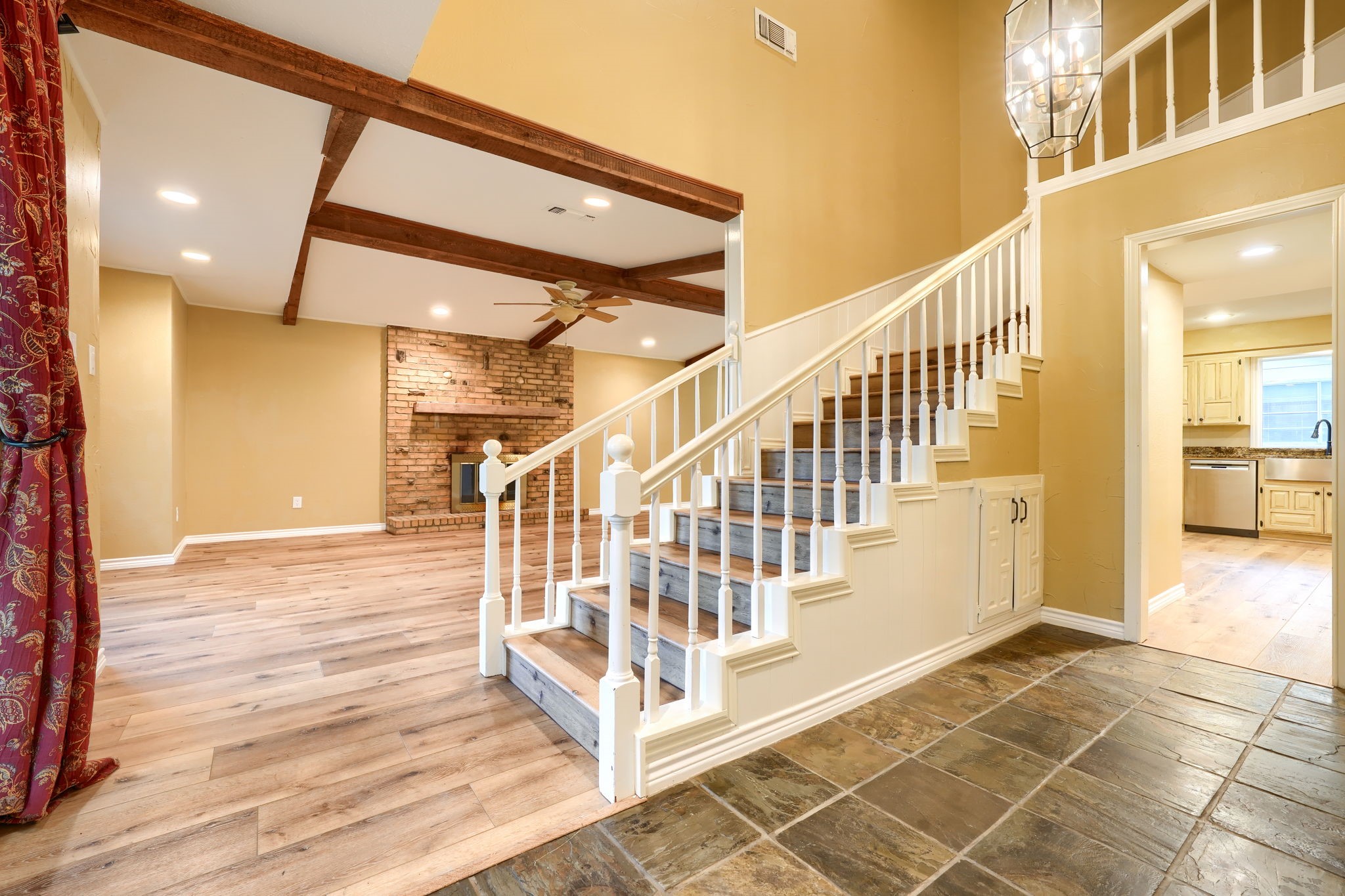 4330 Country Lane