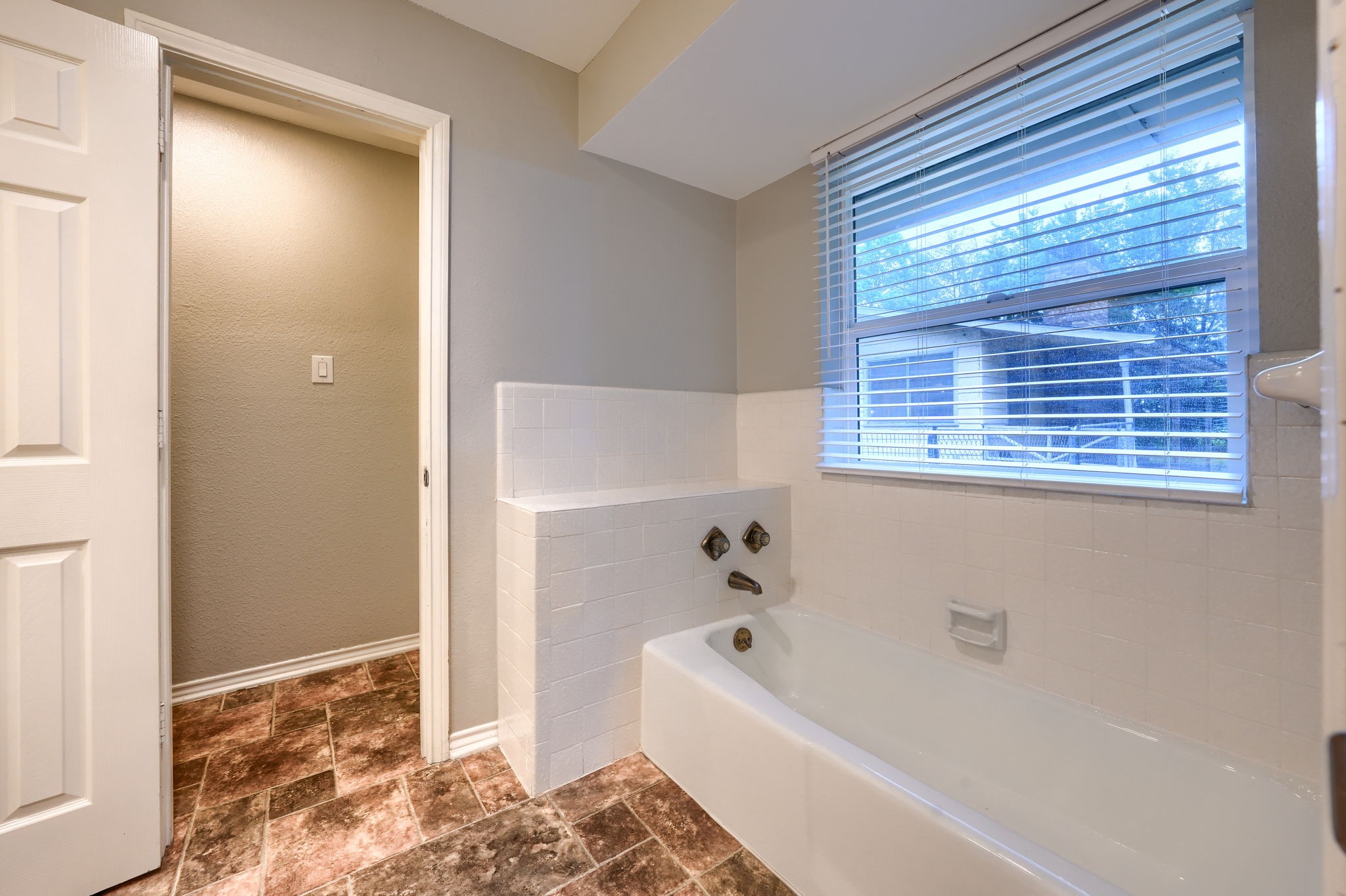 4330 Country Lane