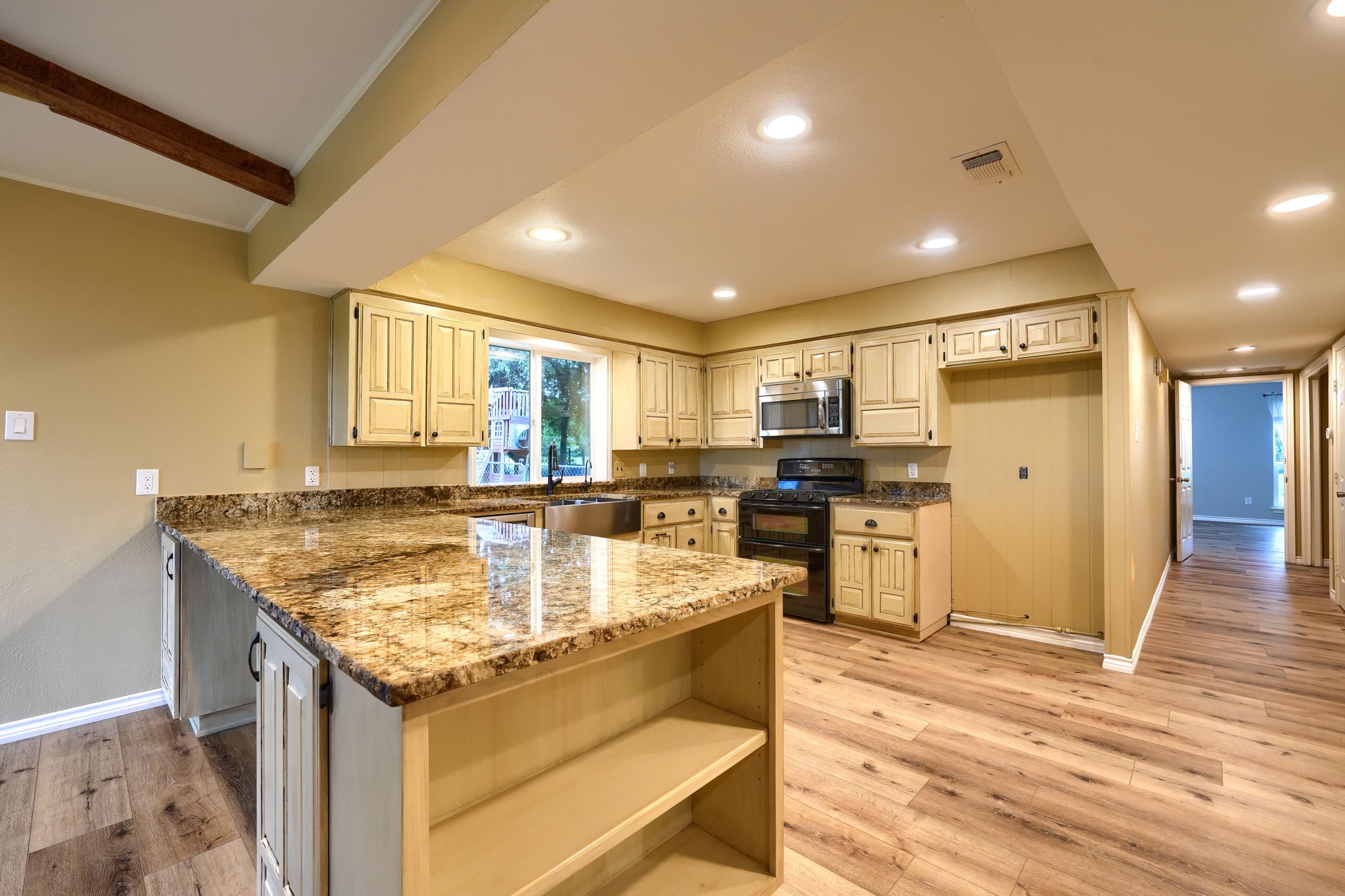 4330 Country Lane