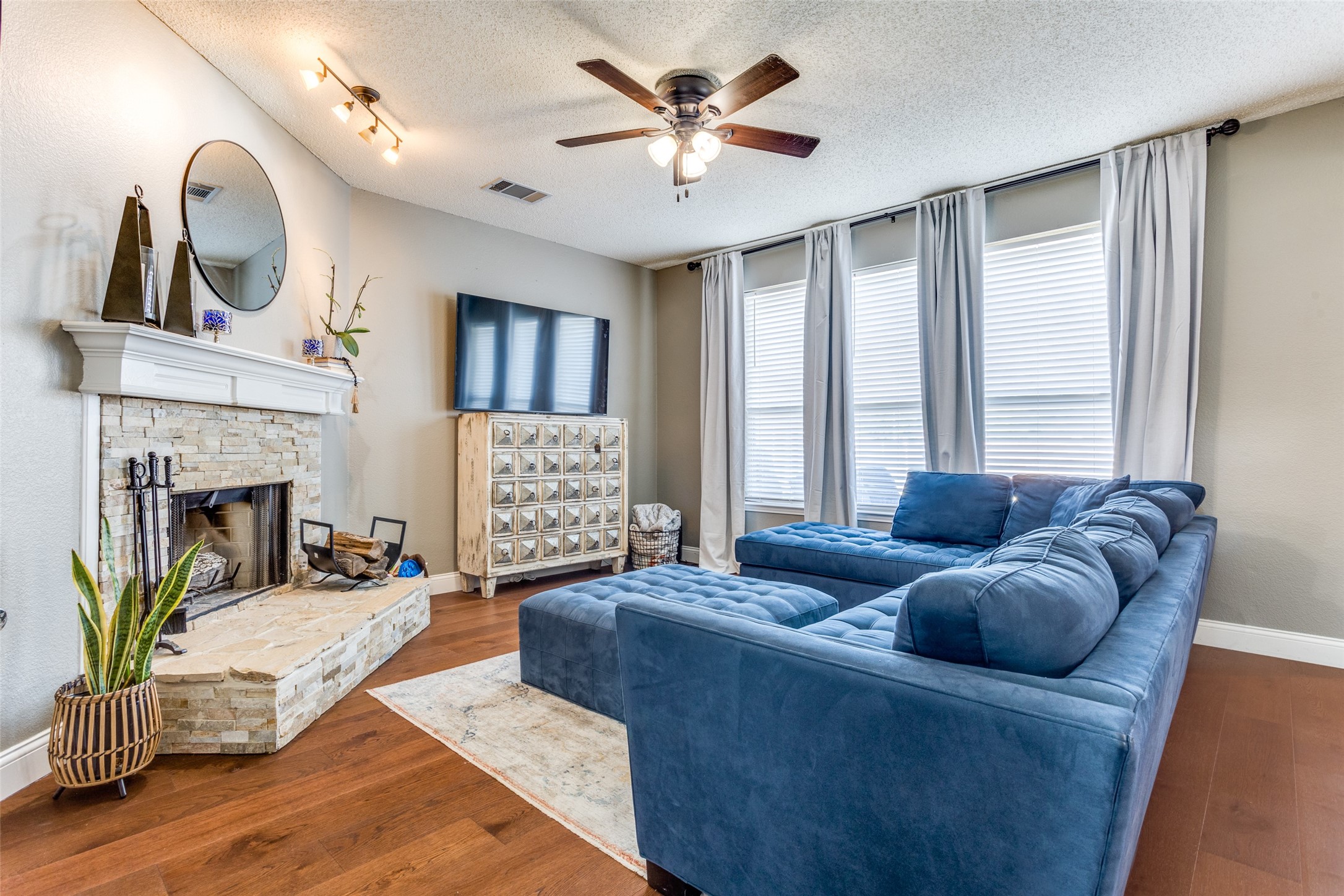 3414 Sunlight Drive