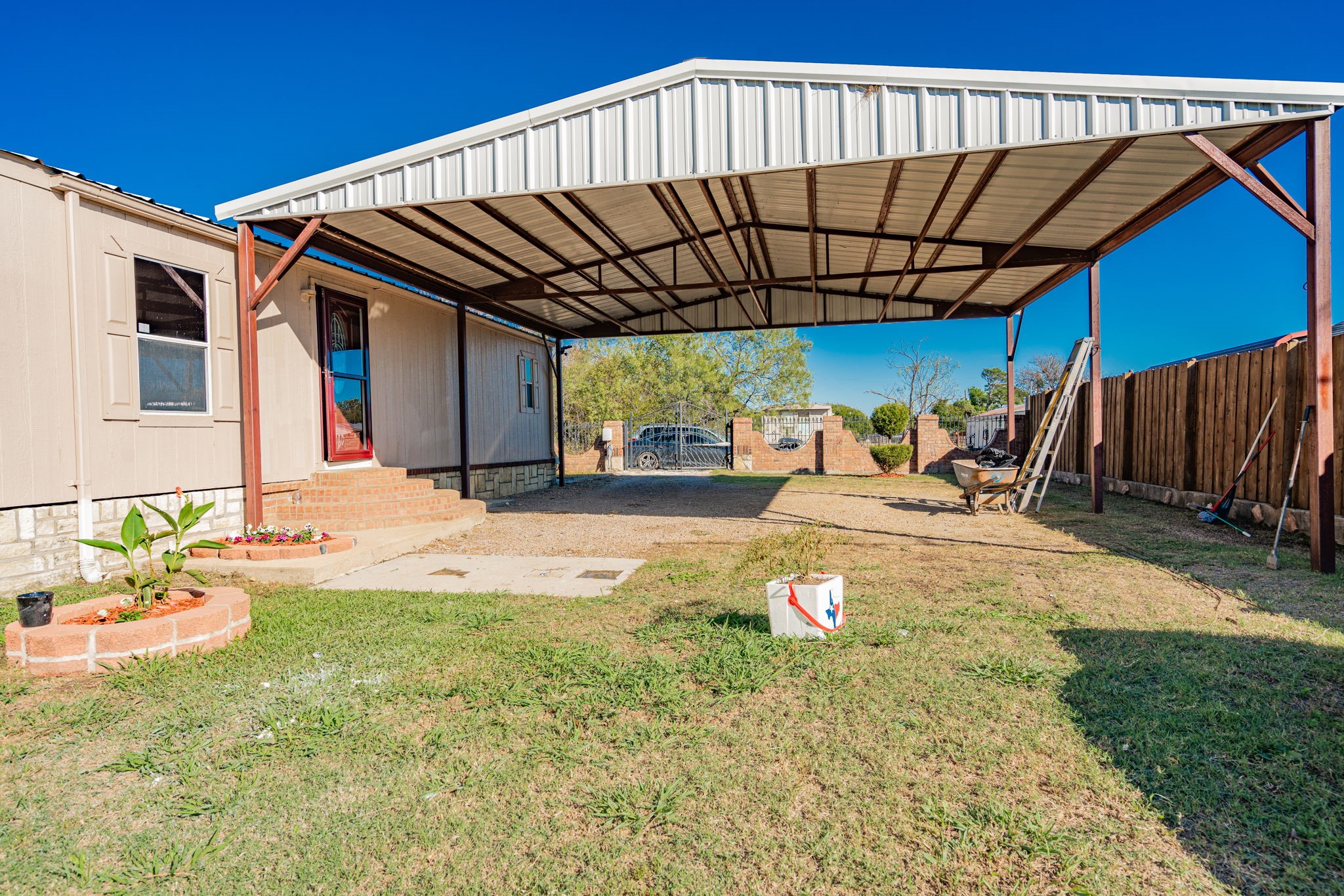 3032 Crest Pointe Drive