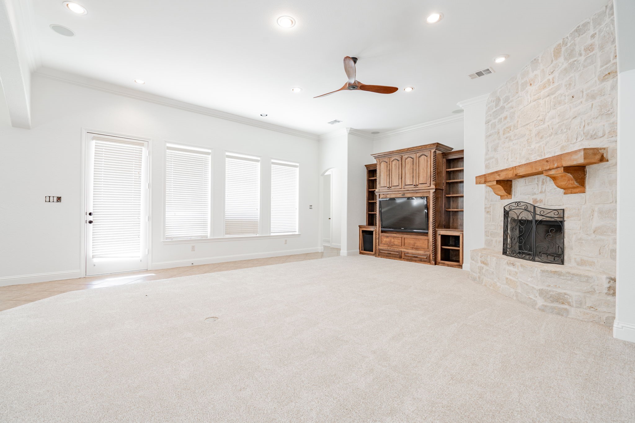 160 Stoneleigh Drive