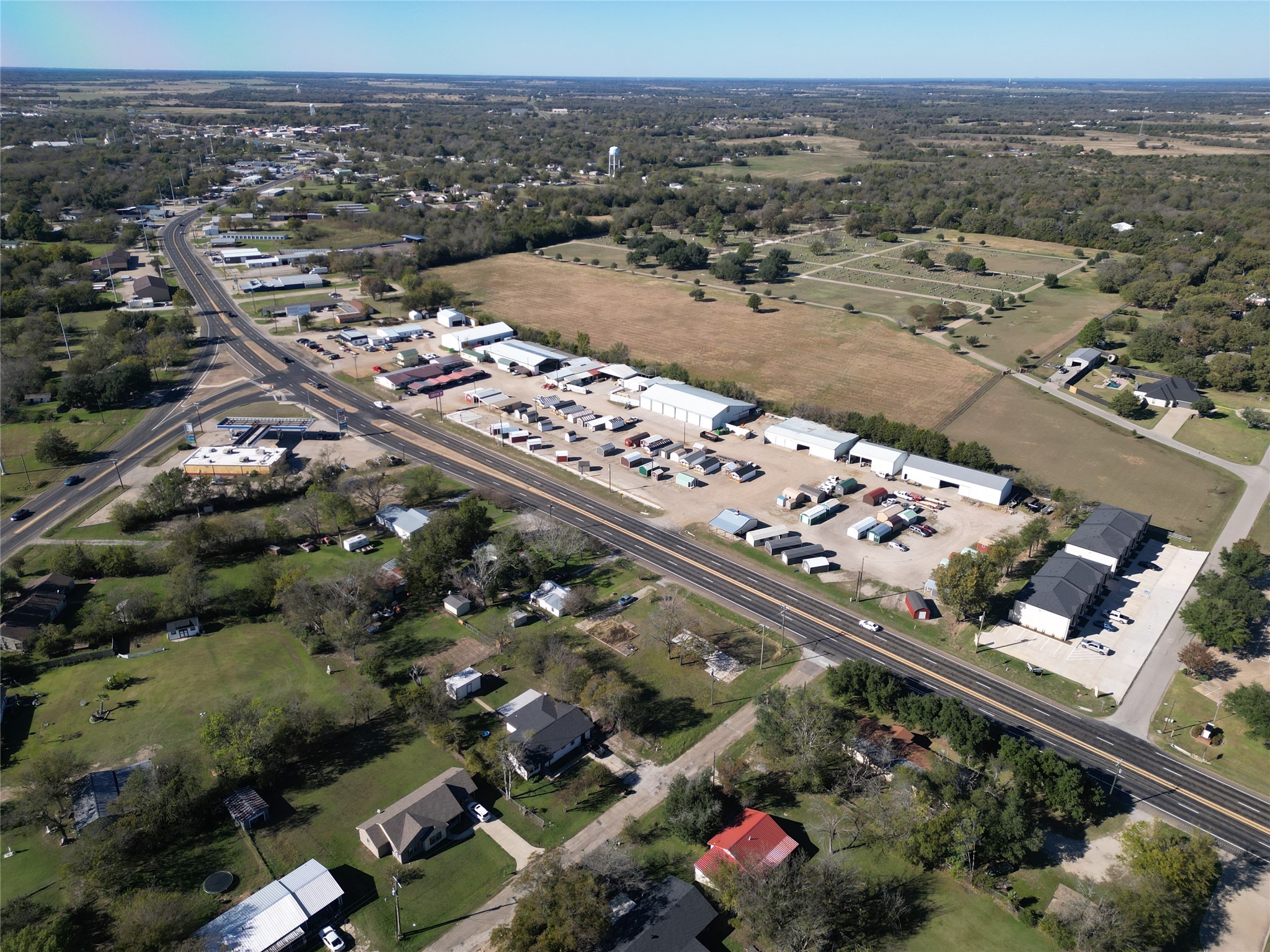 1514 E US-80
