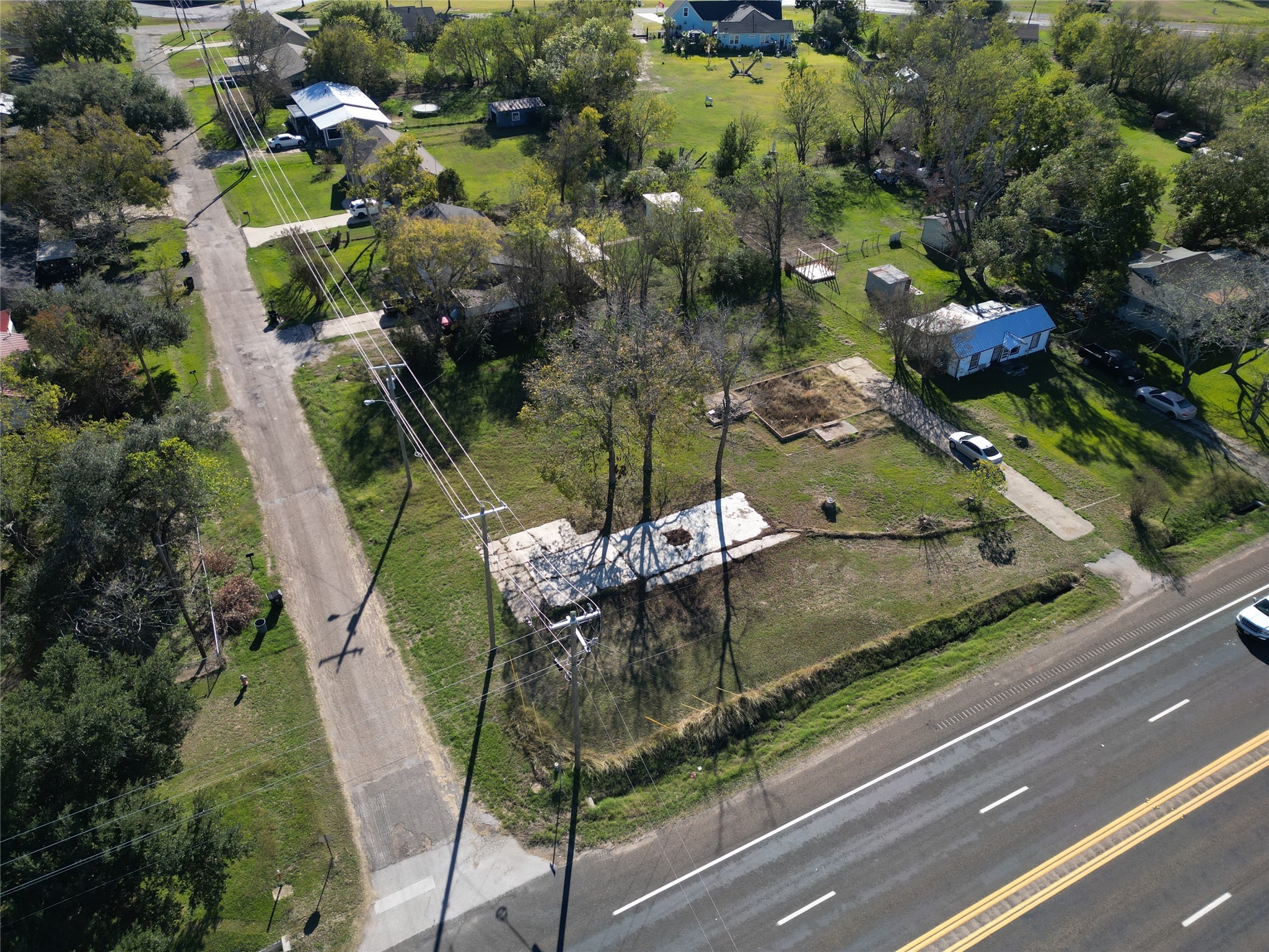 1514 E US-80