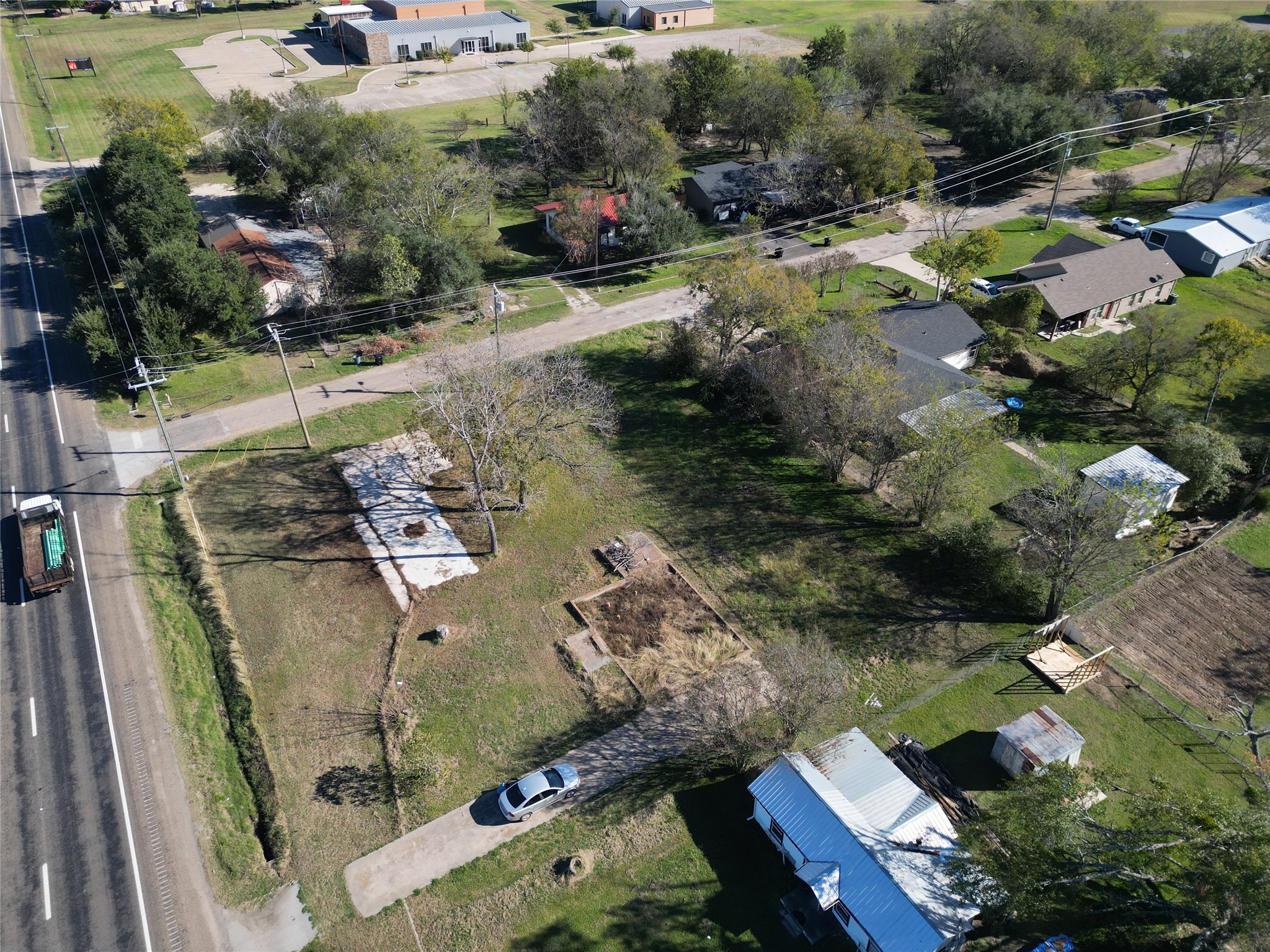 1514 E US-80