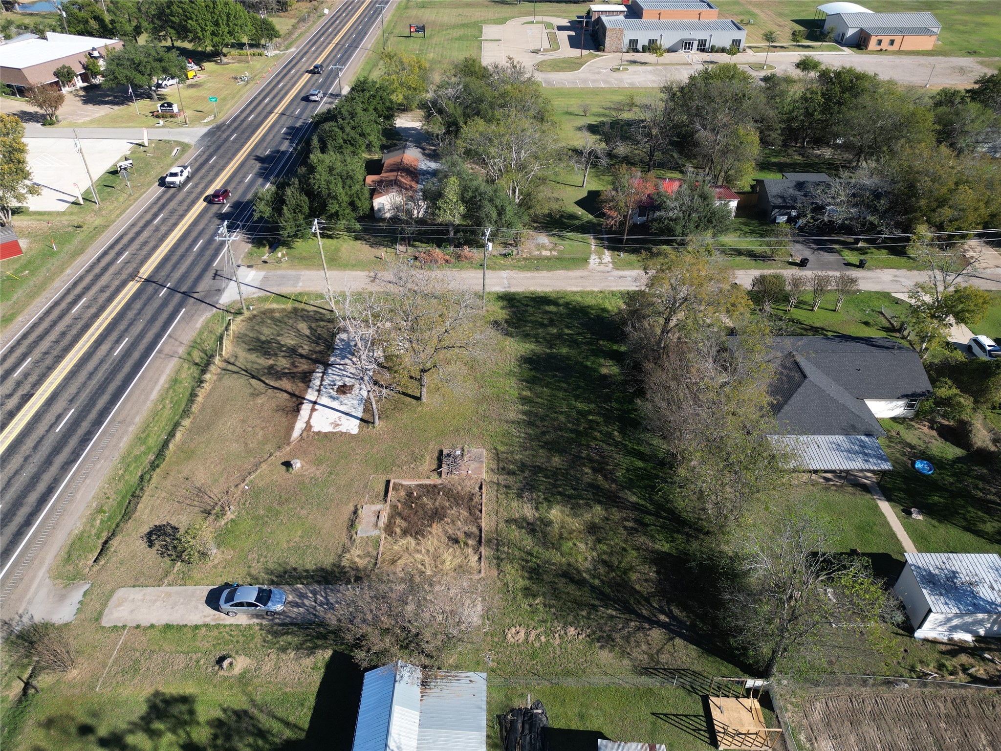 1514 E US-80