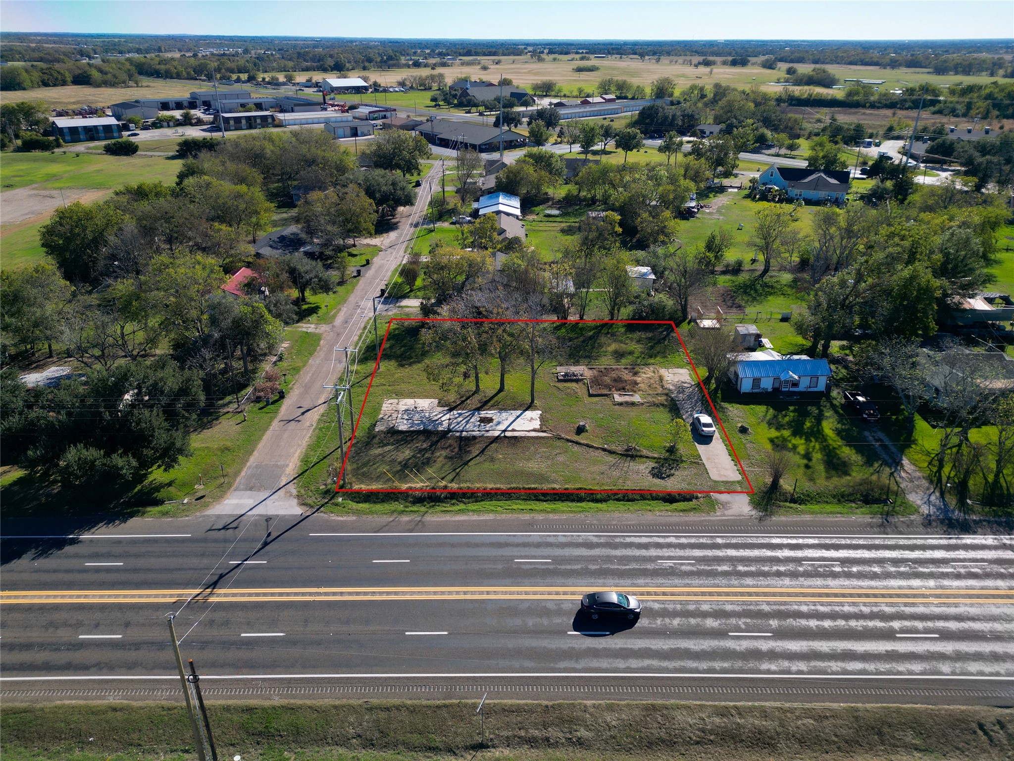 1514 E US-80