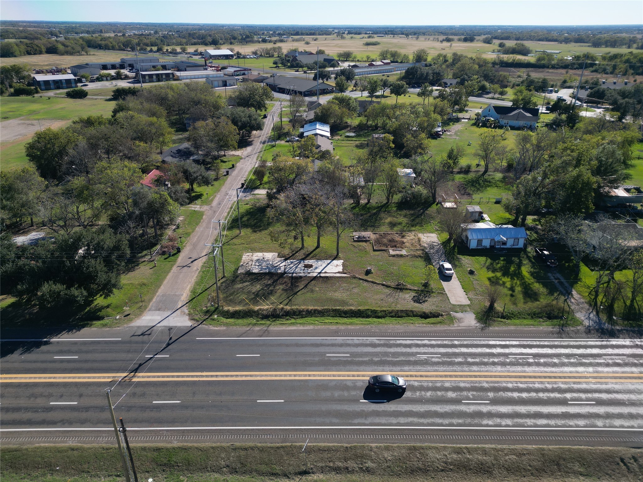 1514 E US-80