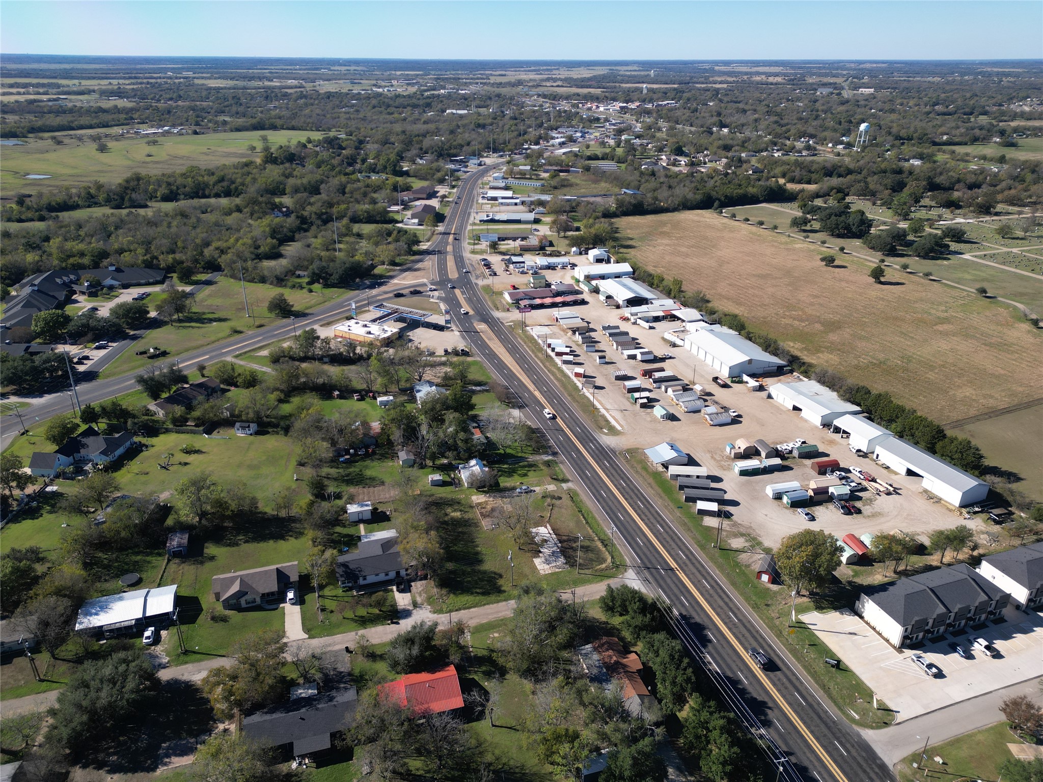 1514 E US-80