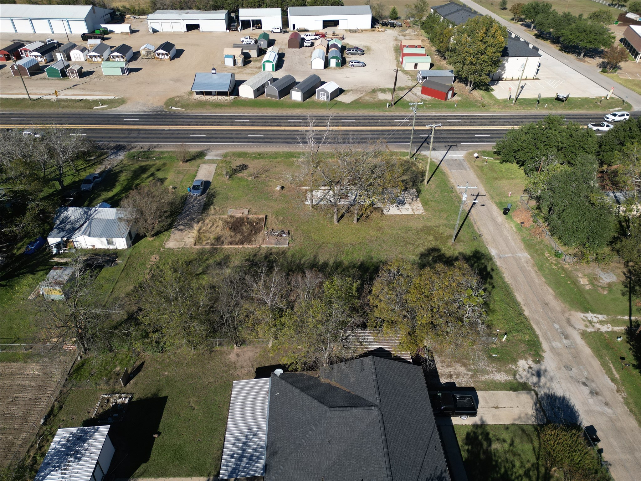1514 E US-80