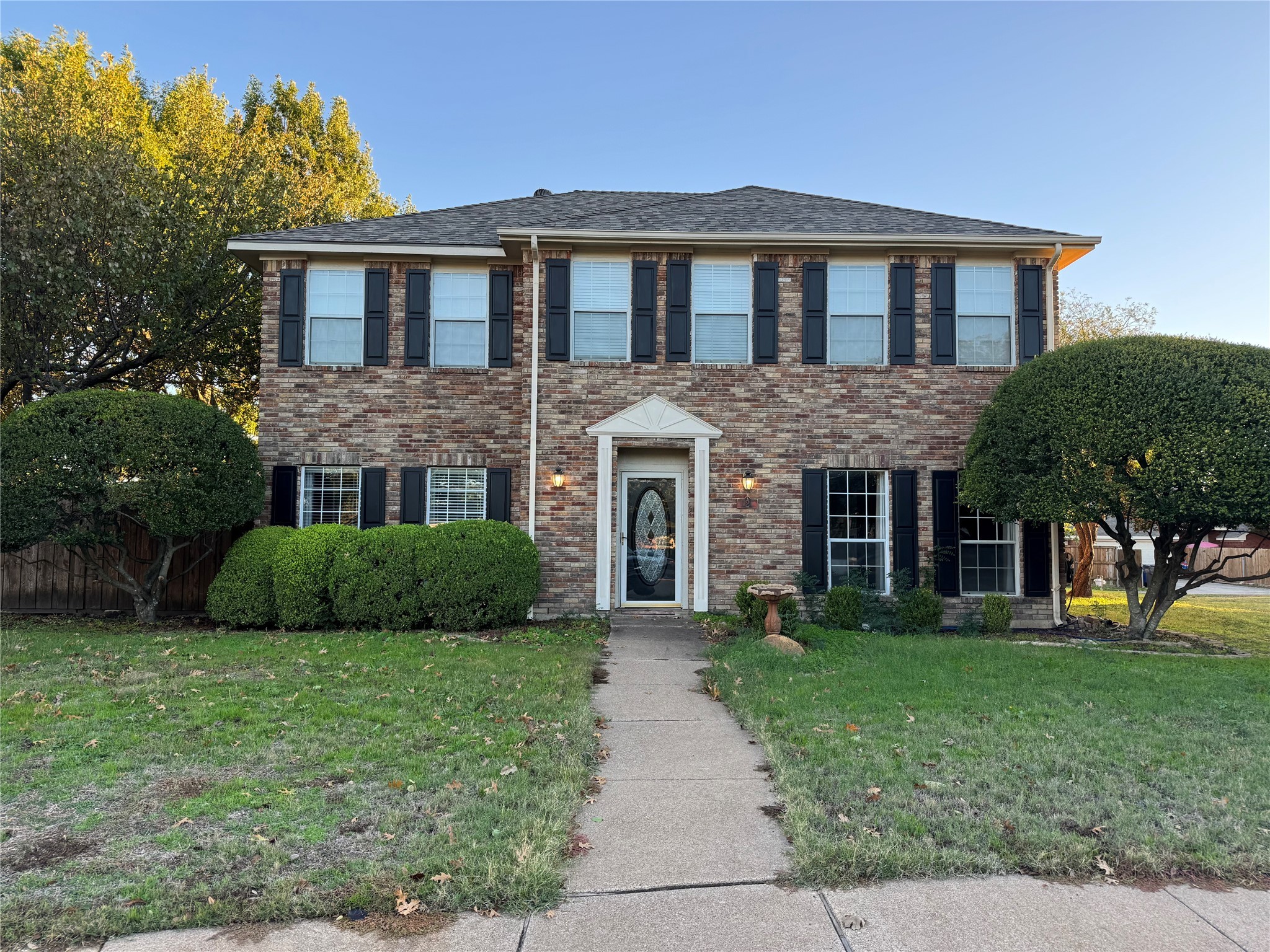 2 Rivercrest Court