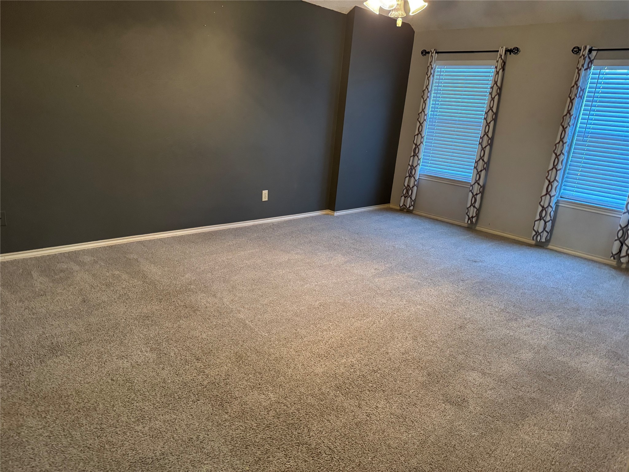 2 Rivercrest Court