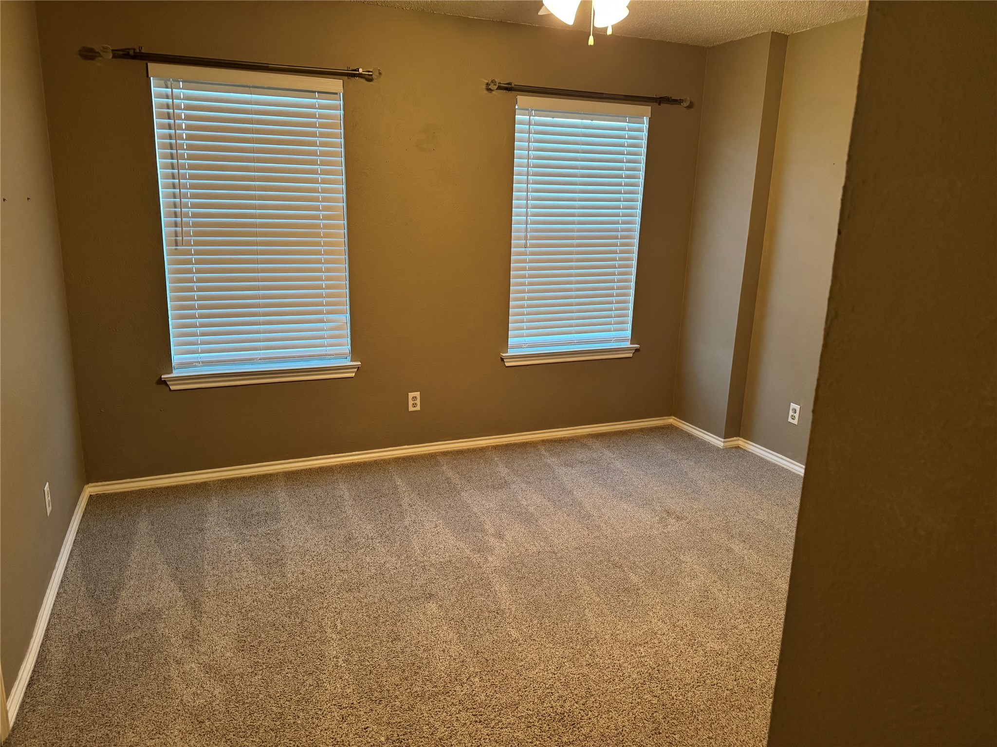 2 Rivercrest Court
