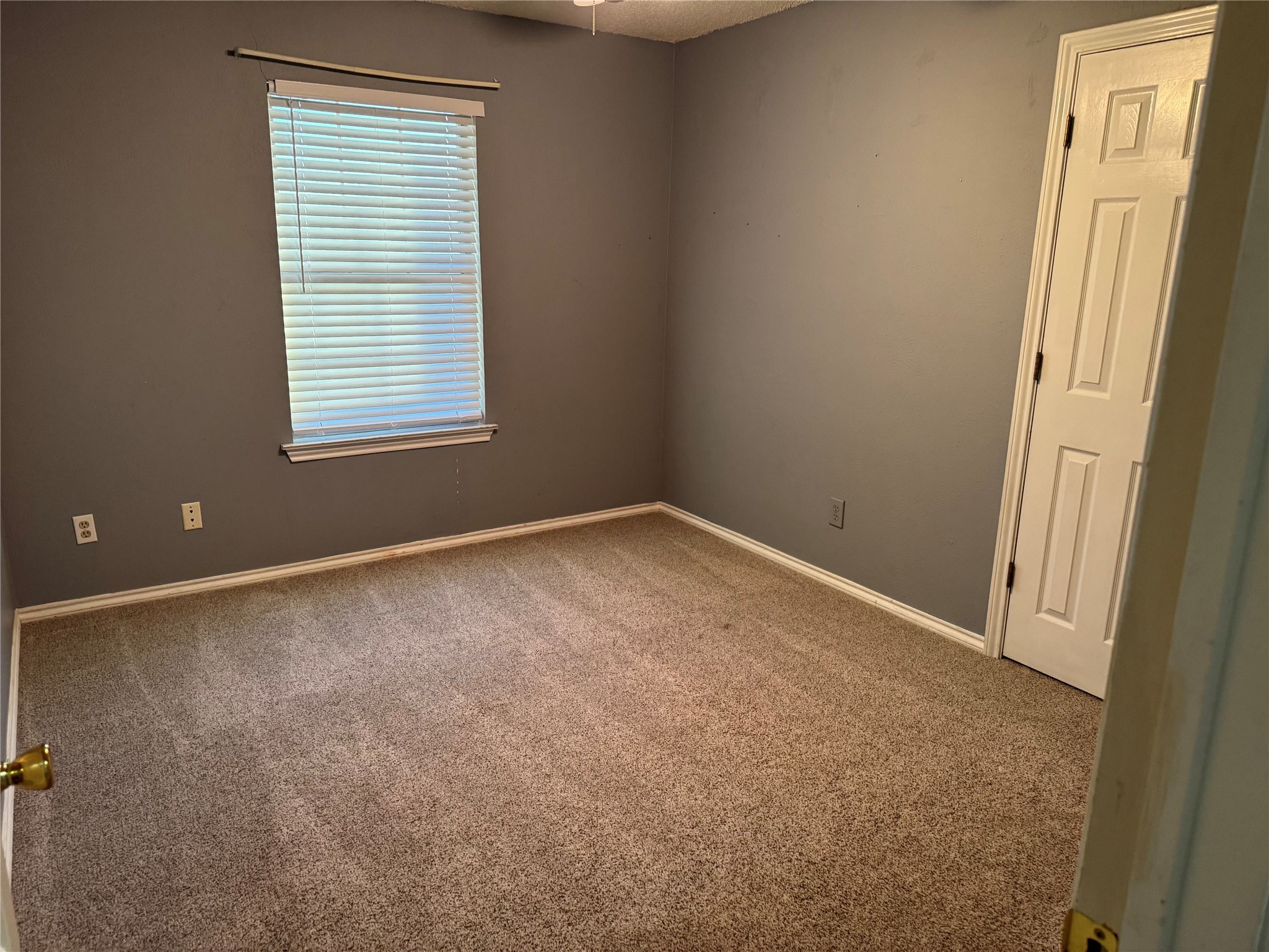 2 Rivercrest Court