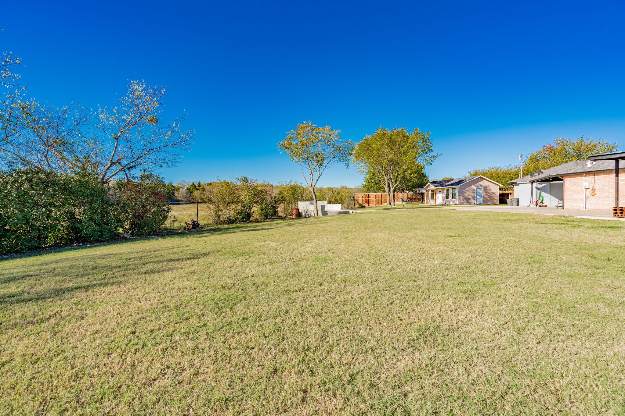 2340 Lesley Lane