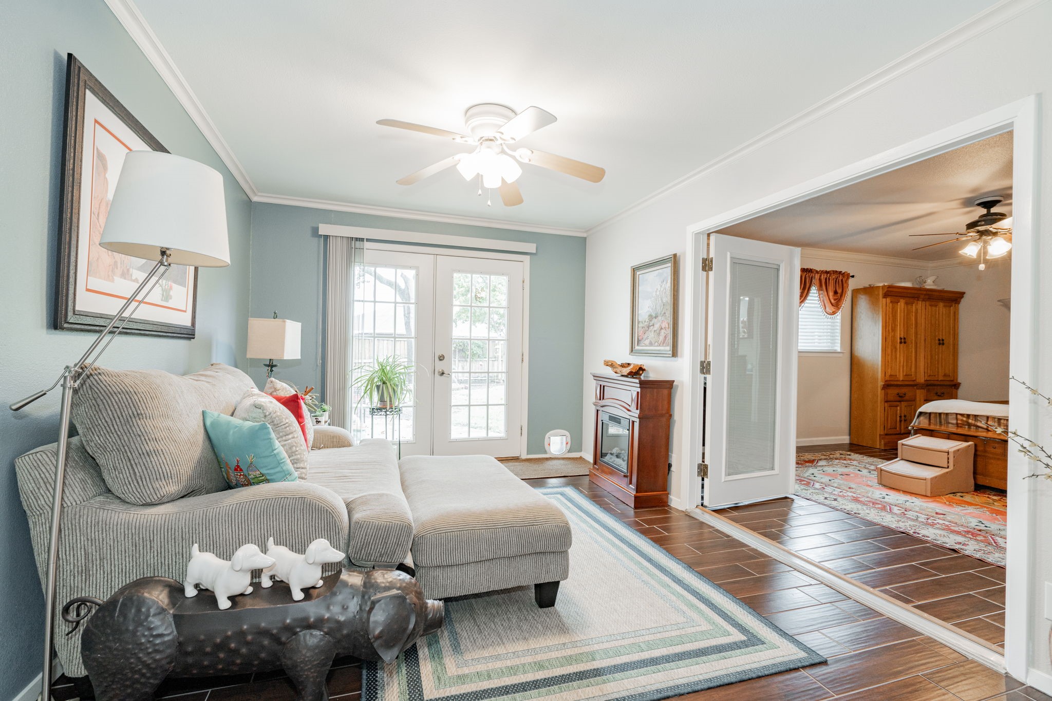 952 Meadowcove Circle
