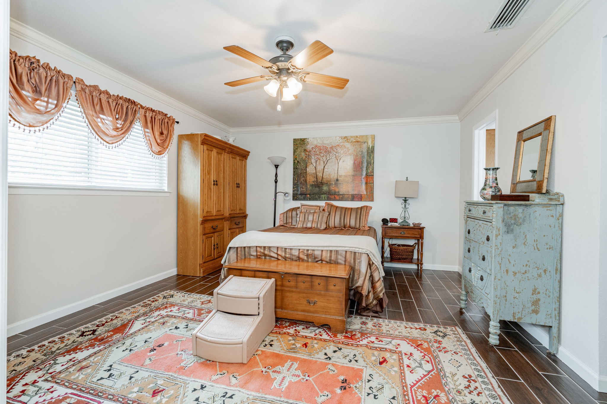 952 Meadowcove Circle