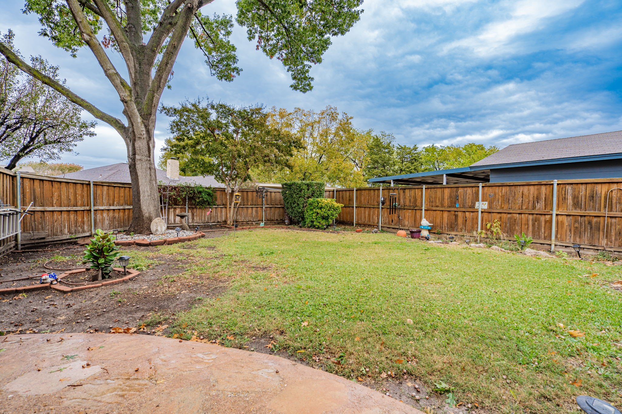 952 Meadowcove Circle