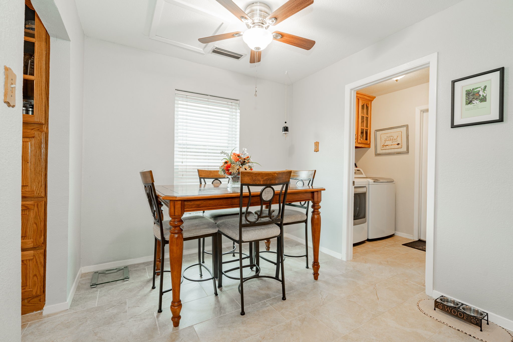 952 Meadowcove Circle