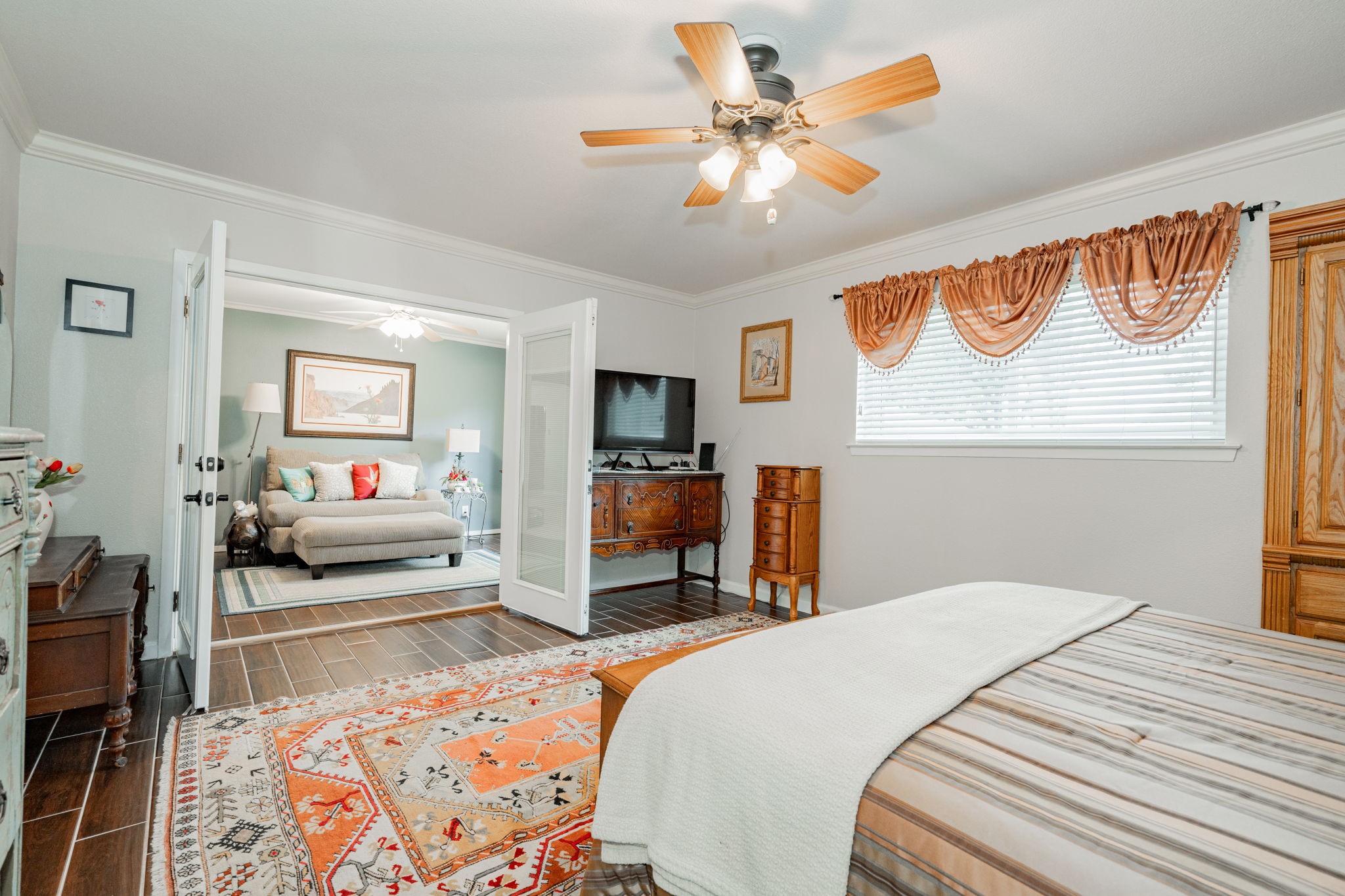 952 Meadowcove Circle