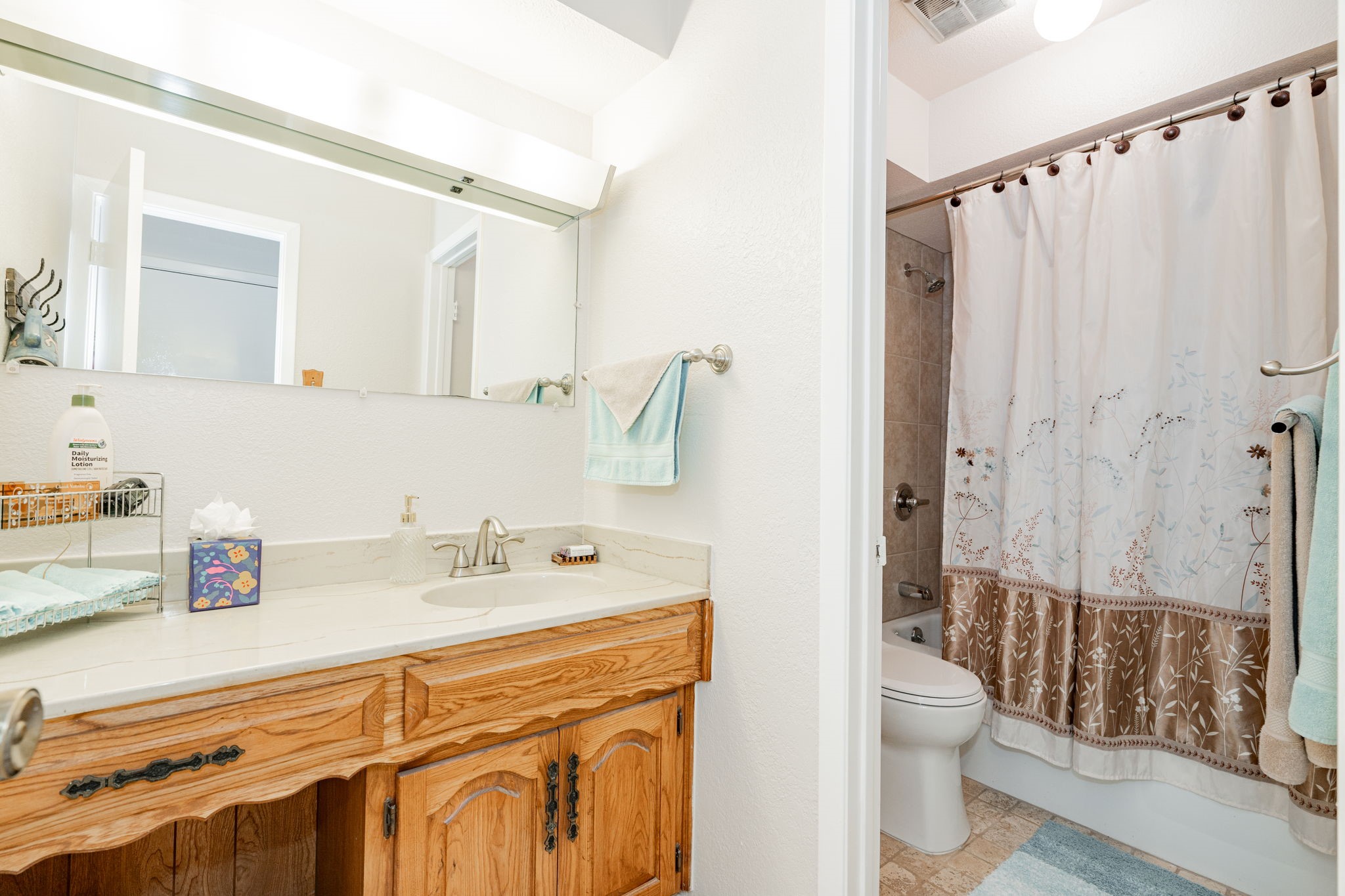 952 Meadowcove Circle