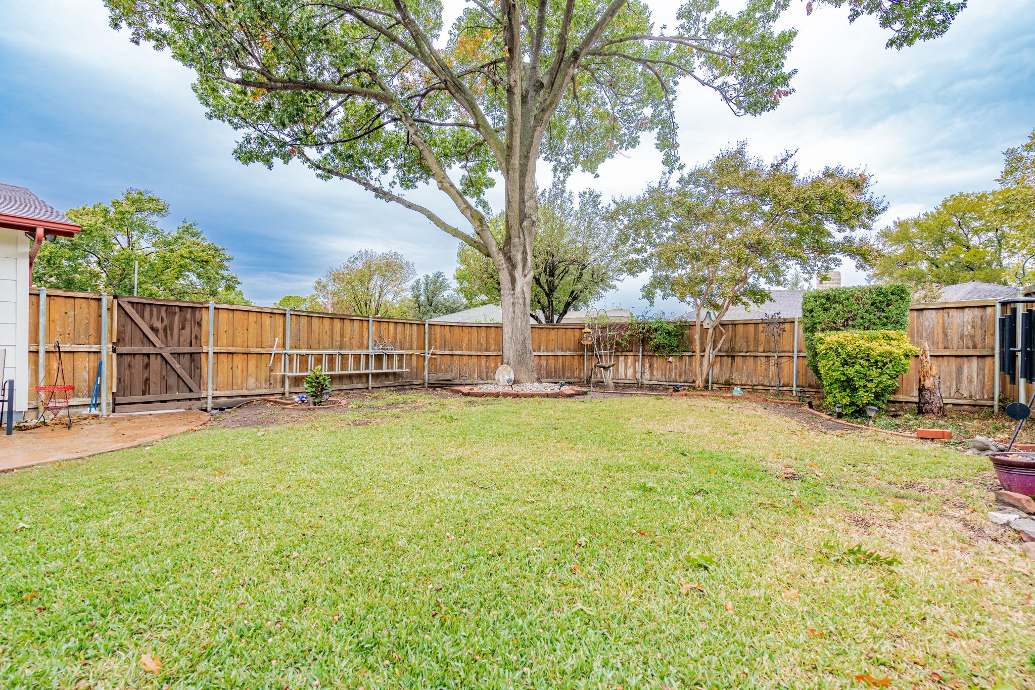 952 Meadowcove Circle