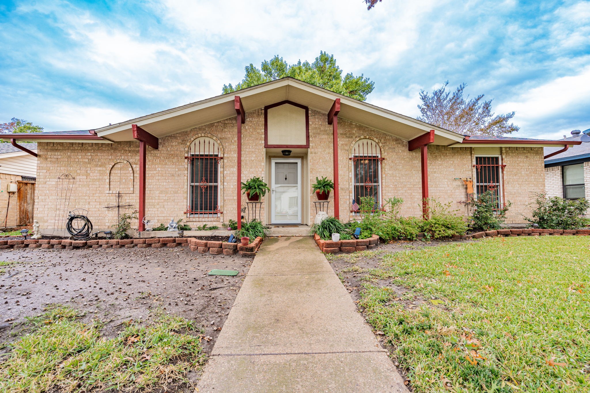 952 Meadowcove Circle