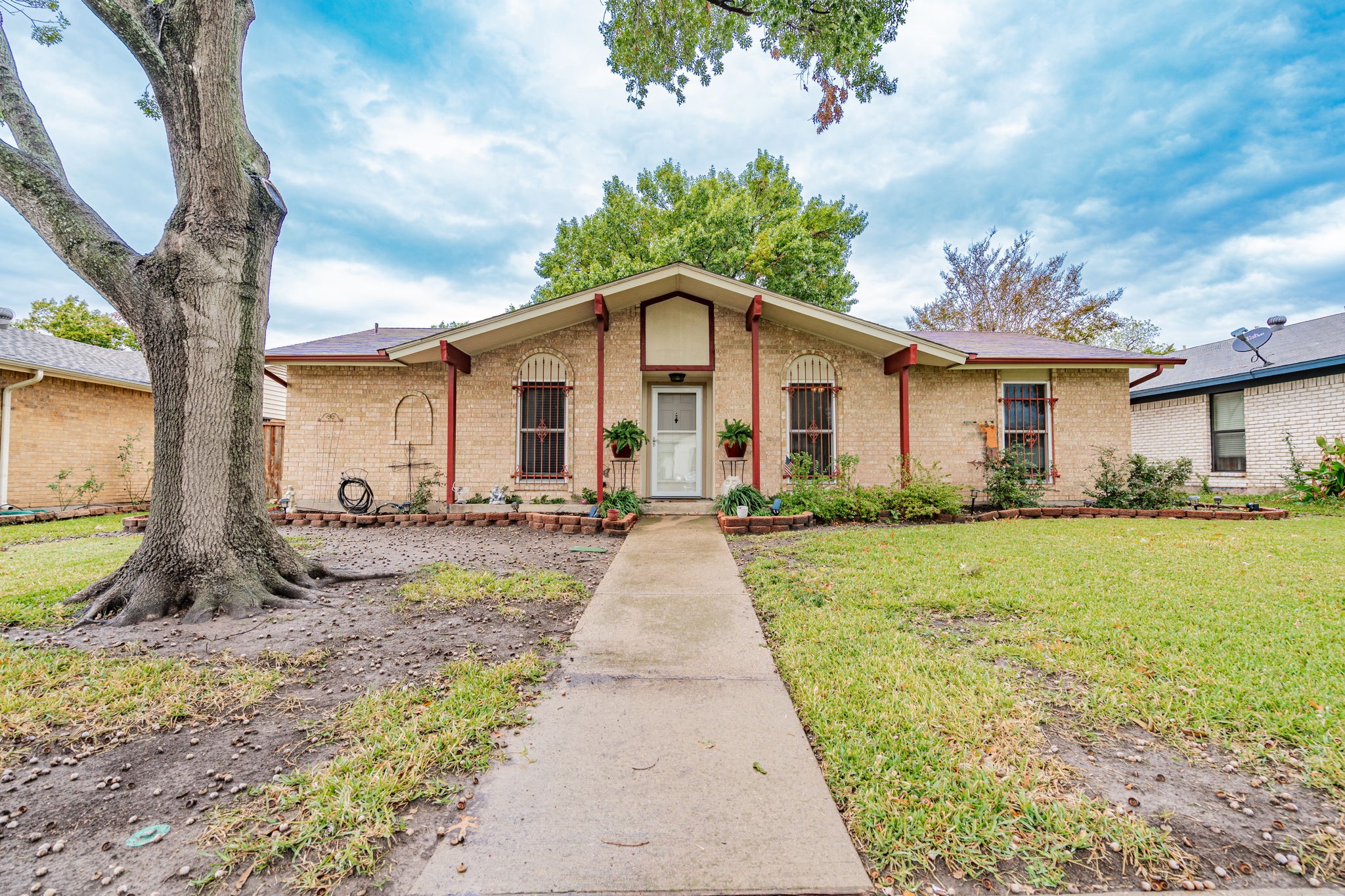 952 Meadowcove Circle