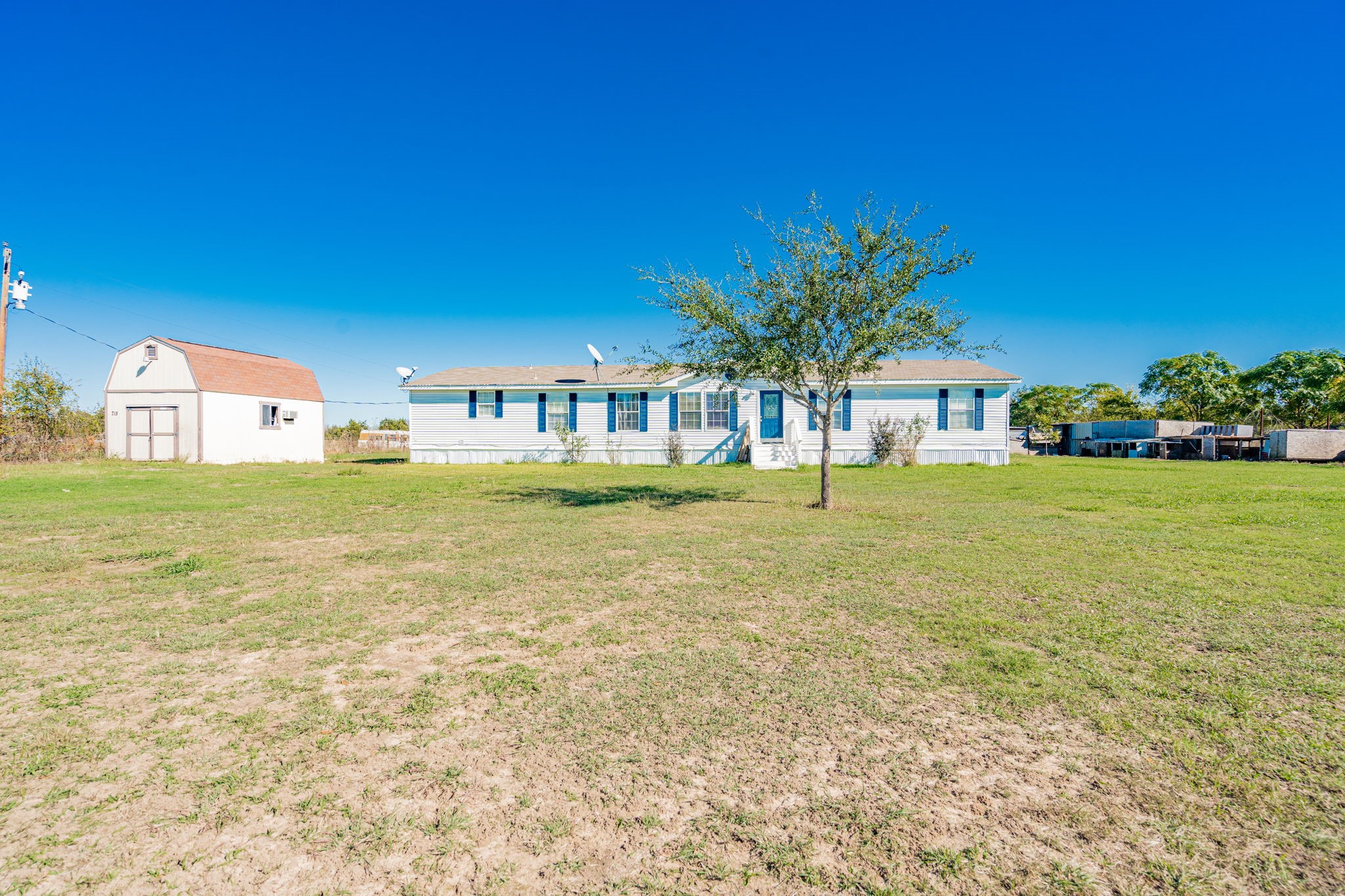 715 SE County Road 2260