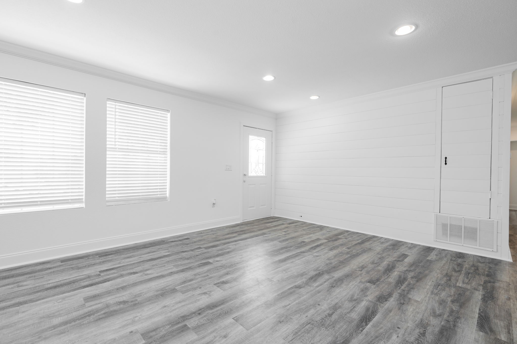 2619 Golden Road
