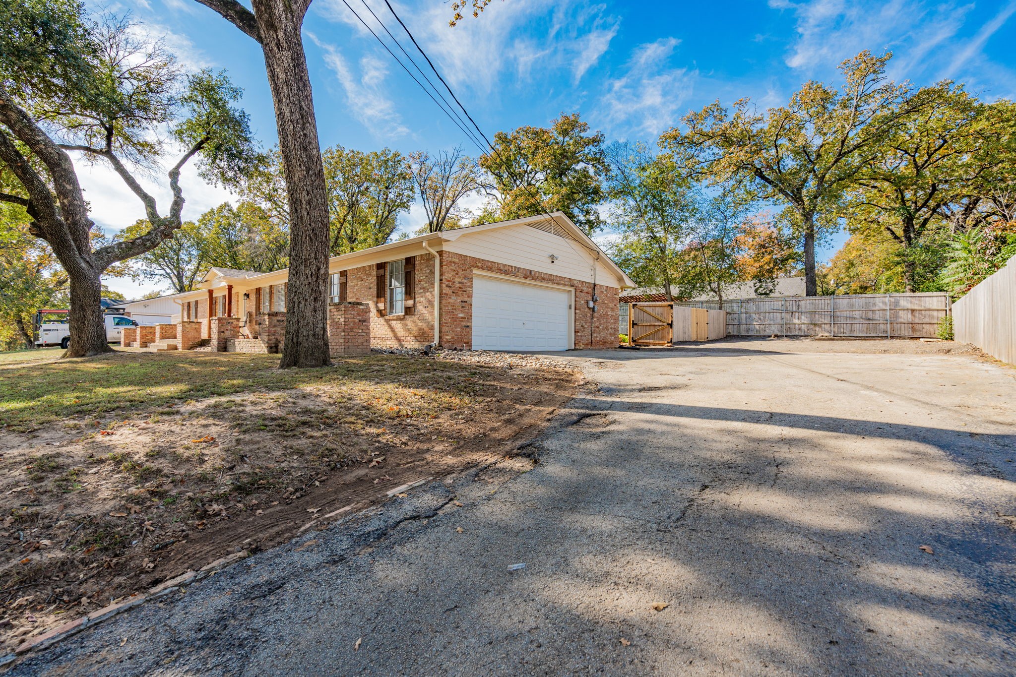 2619 Golden Road
