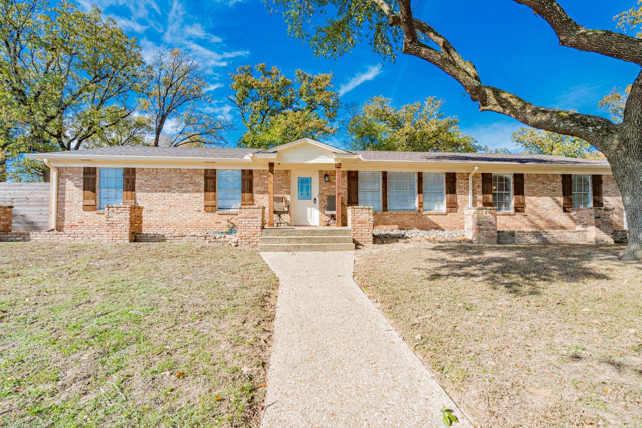 2619 Golden Road