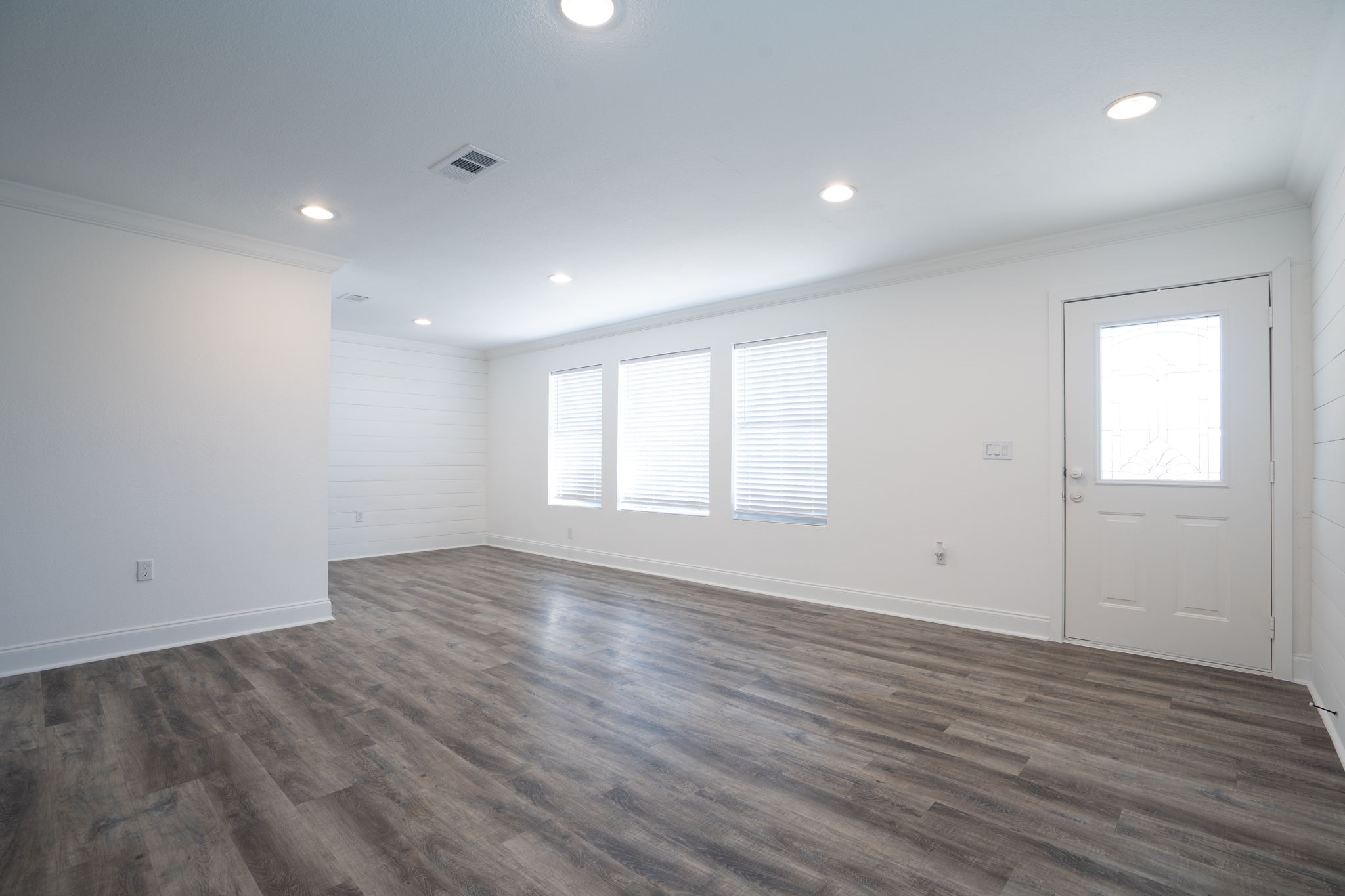 2619 Golden Road
