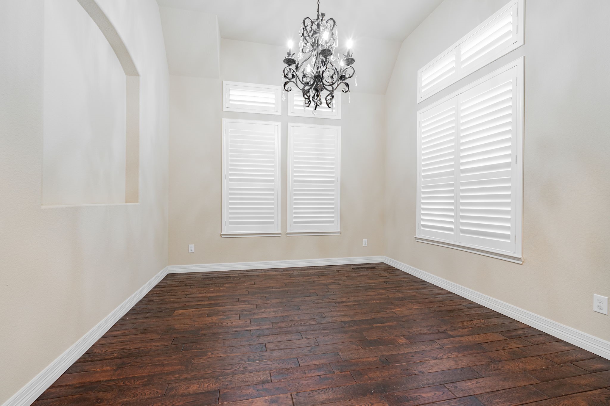 3413 Rosewood Lane