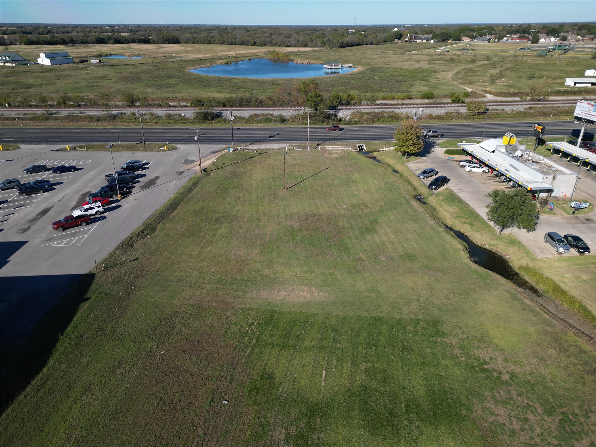 909 E Commerce Street