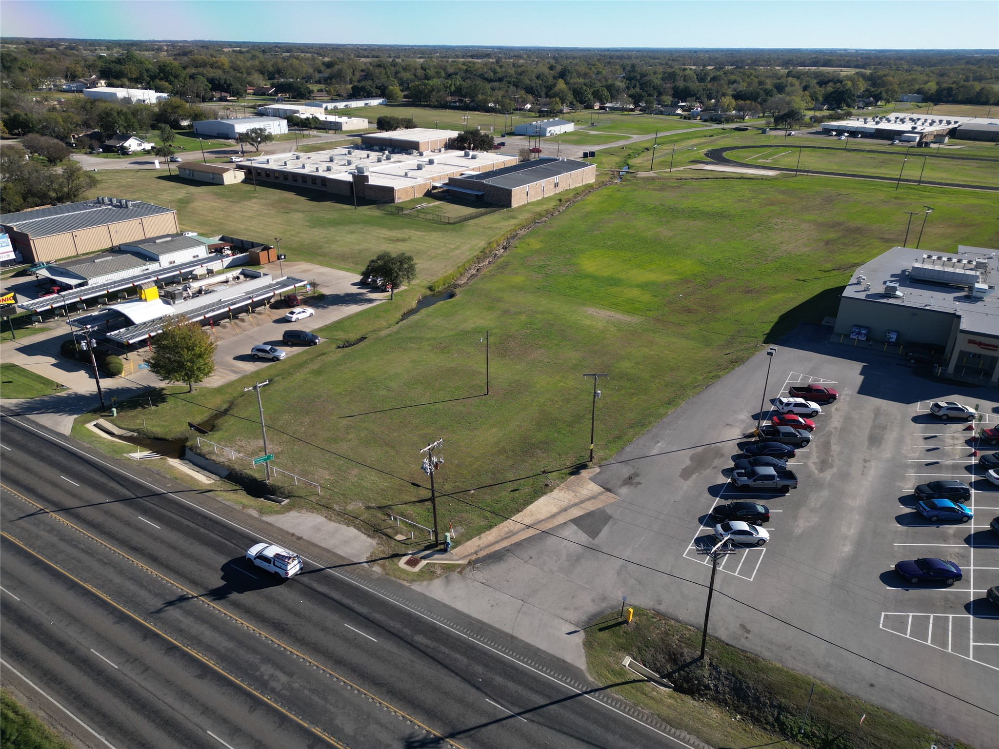 909 E Commerce Street