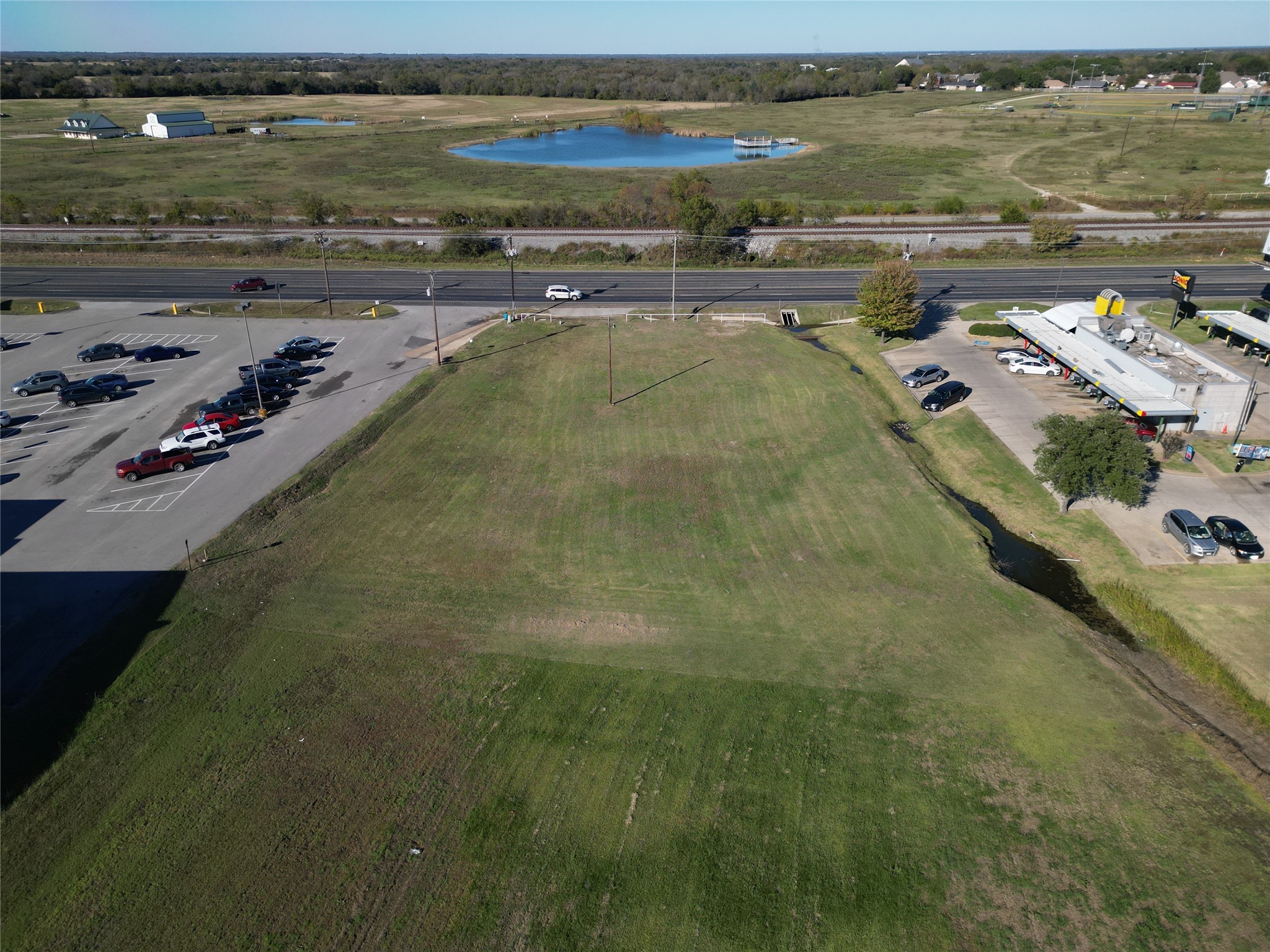 909 E Commerce Street