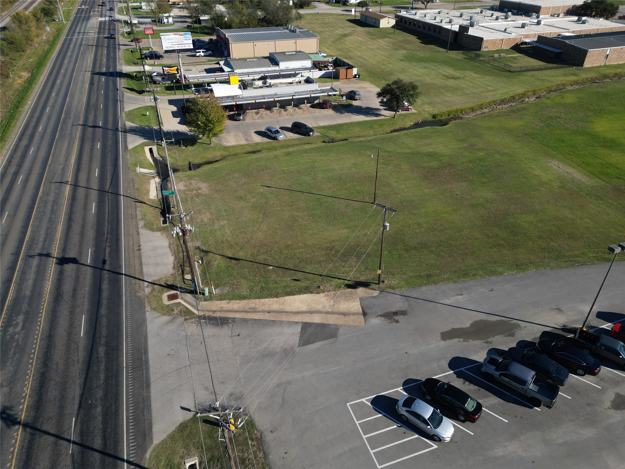 909 E Commerce Street