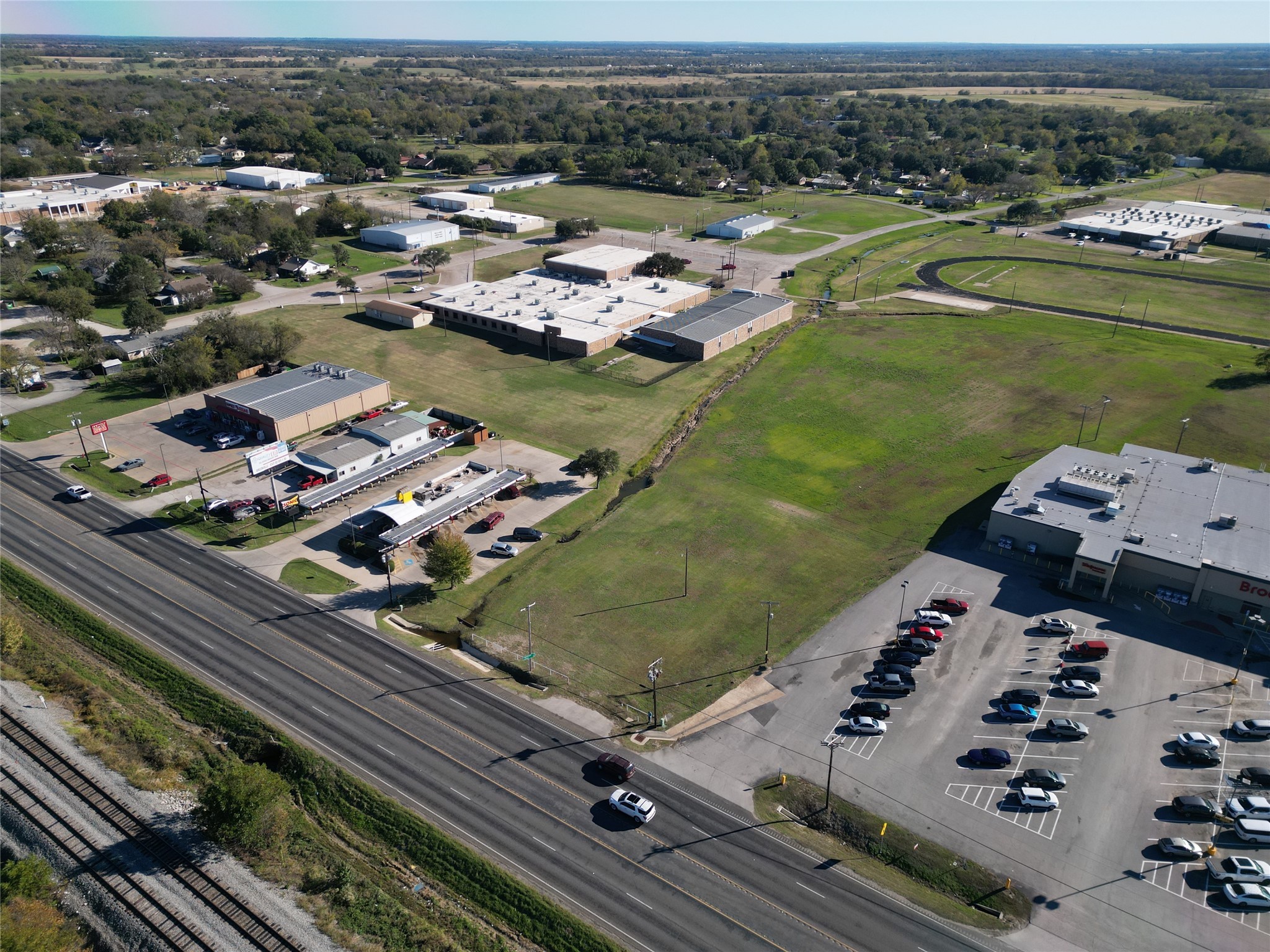 909 E Commerce Street