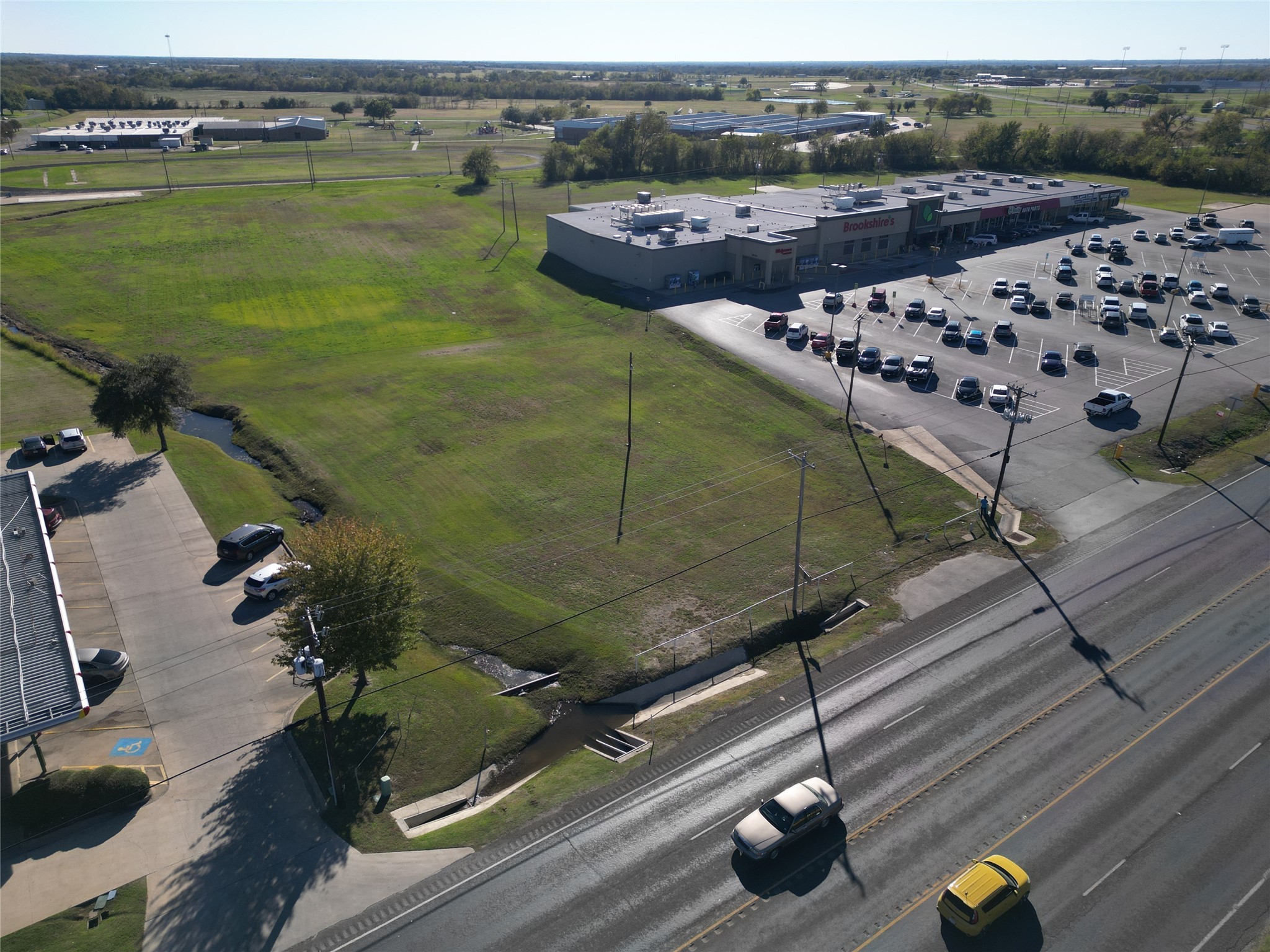 909 E Commerce Street