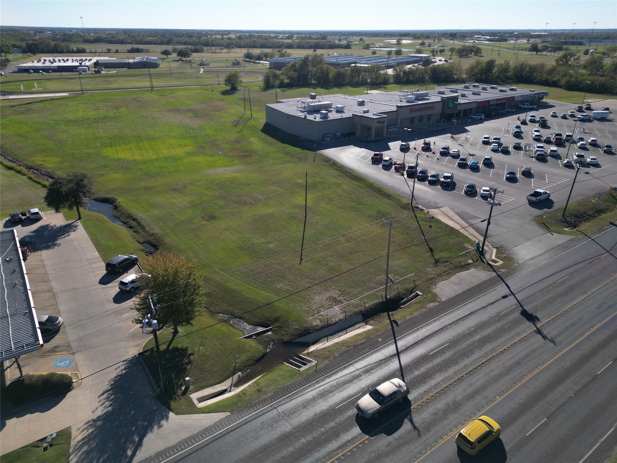 909 E Commerce Street