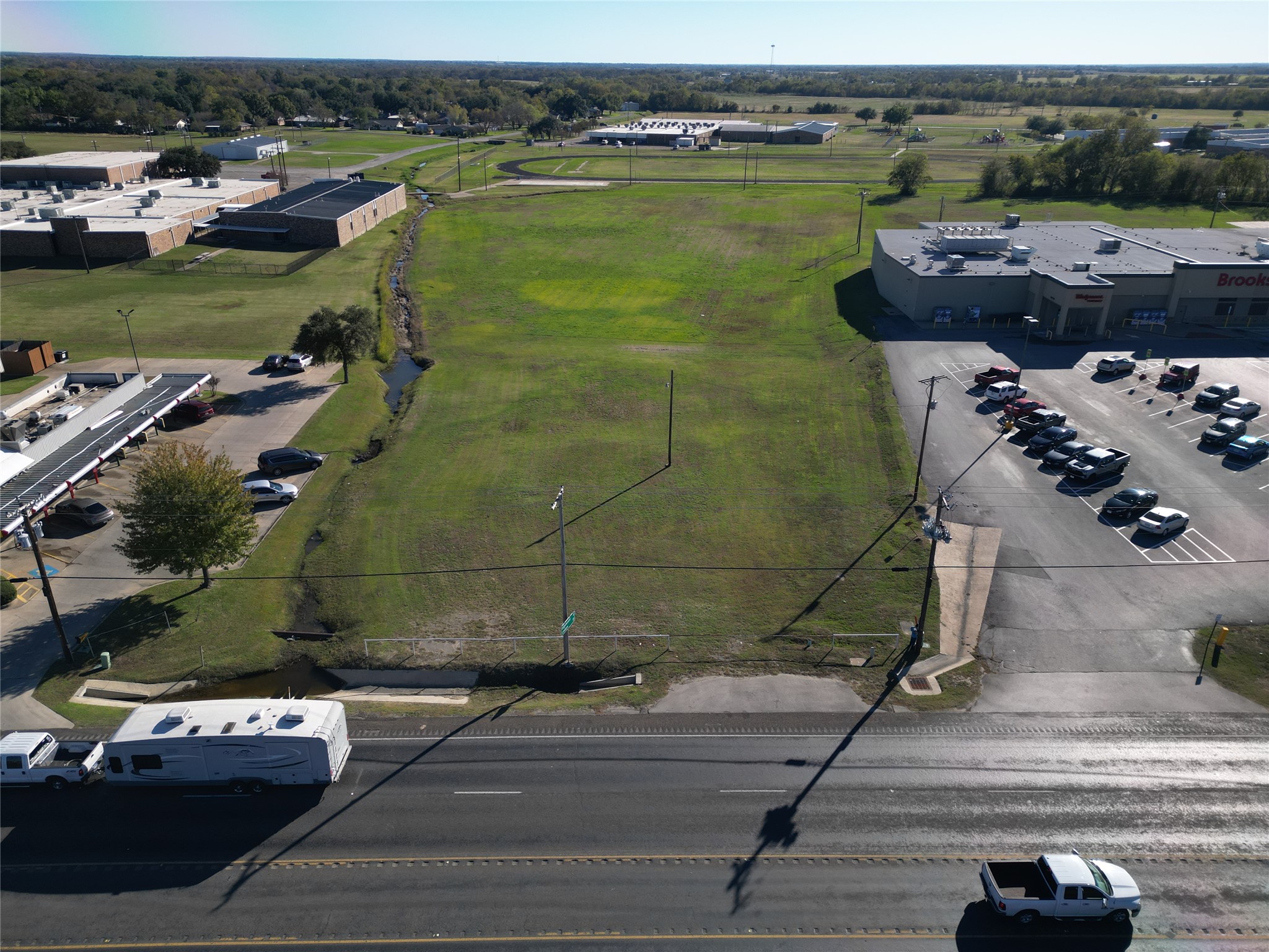 909 E Commerce Street