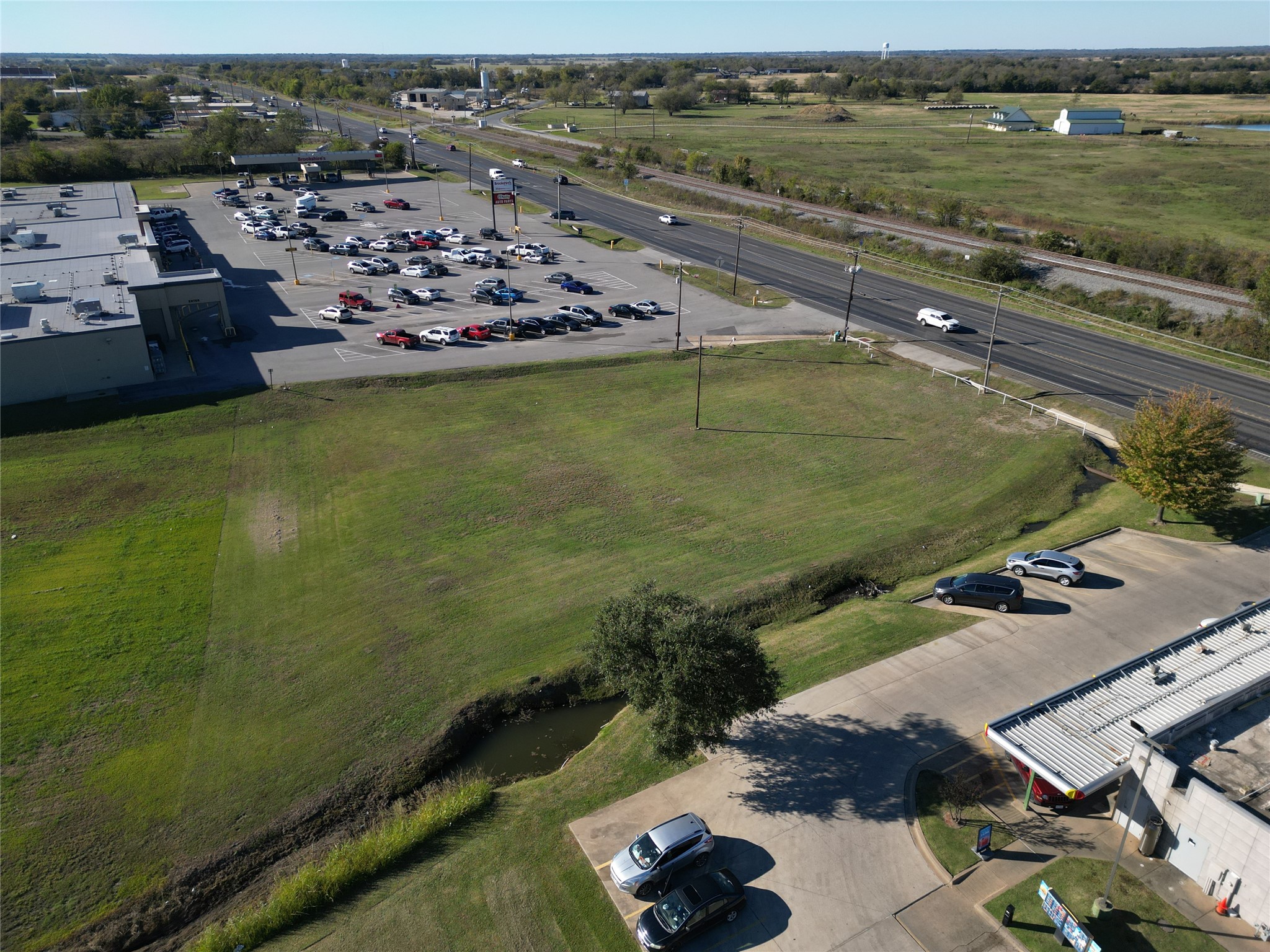 909 E Commerce Street